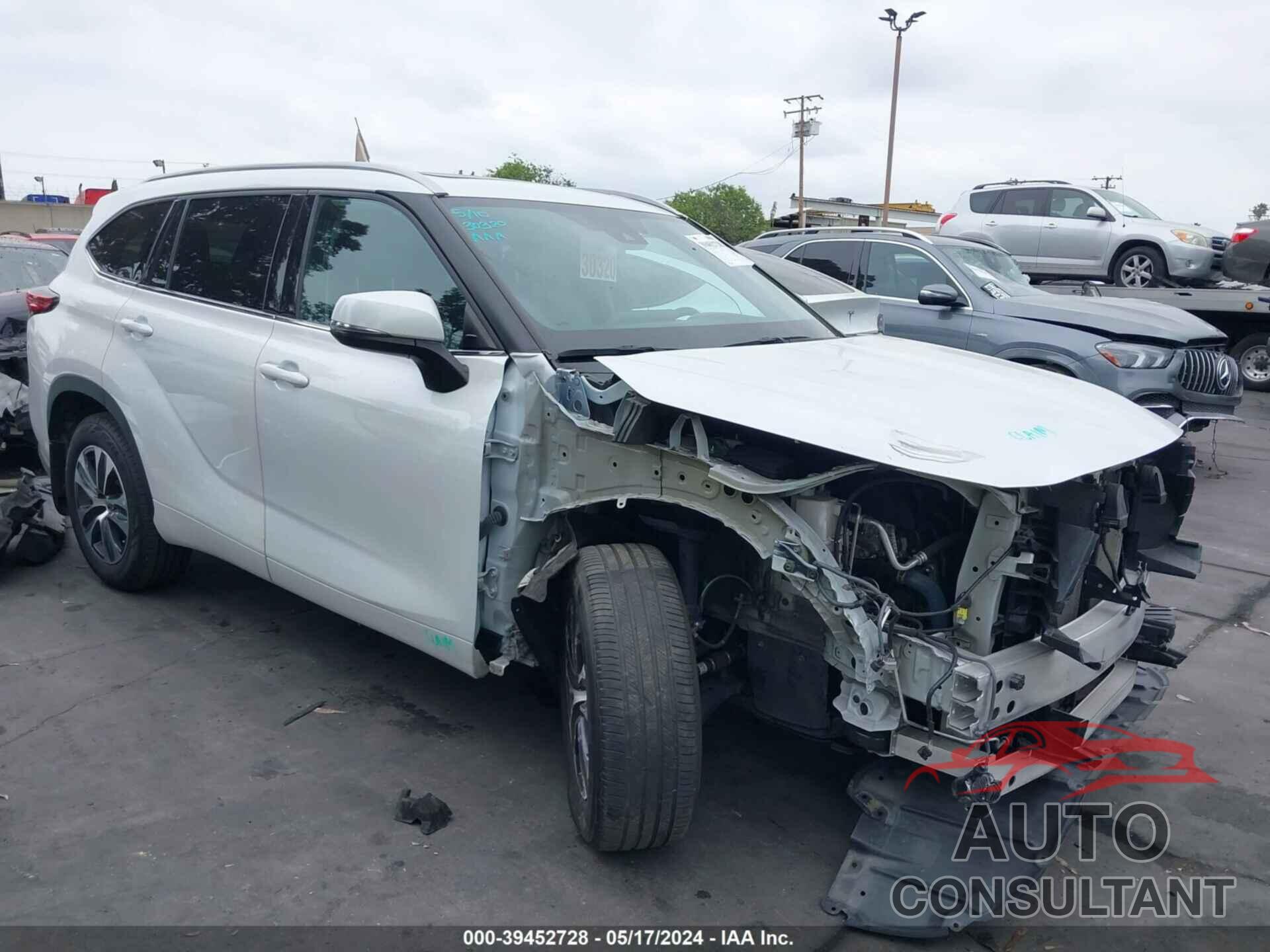 TOYOTA HIGHLANDER 2022 - 5TDHZRAHXNS104565