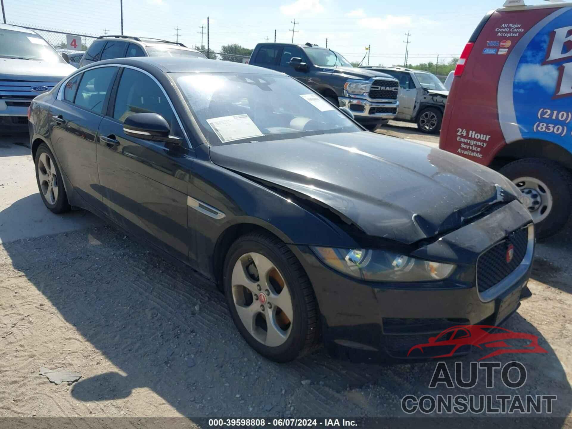 JAGUAR XE 2017 - SAJAR4BG3HA975501