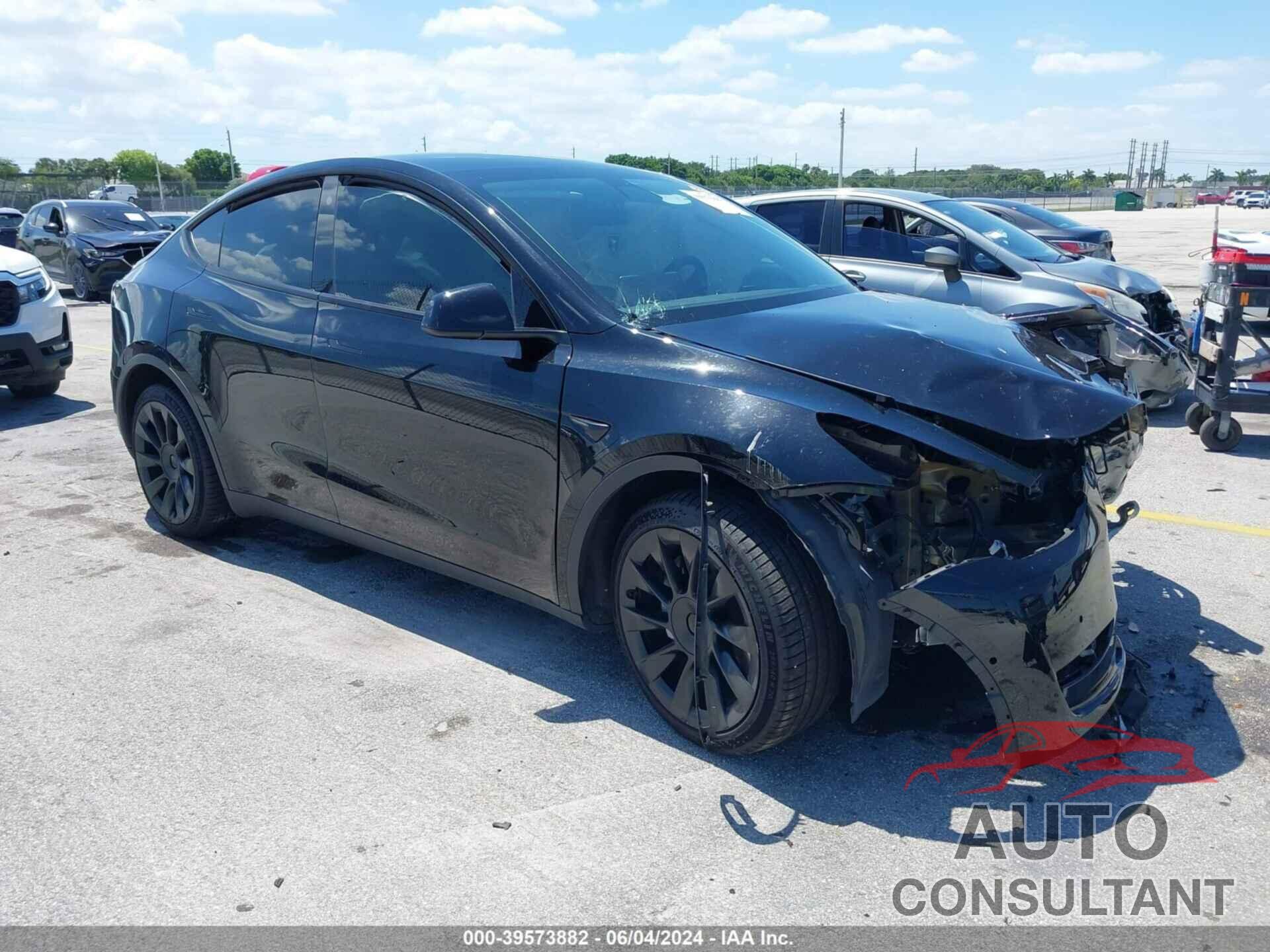 TESLA MODEL Y 2021 - 5YJYGDEE0MF080756