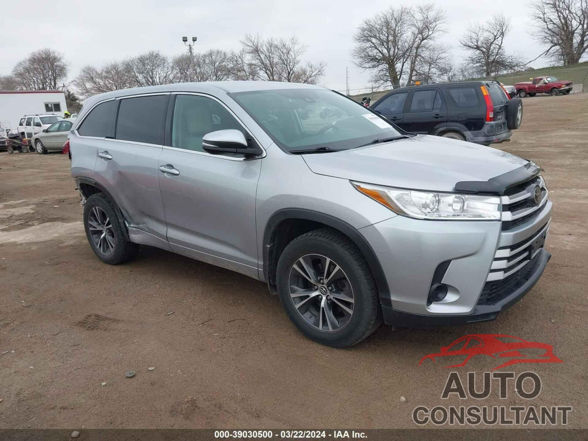 TOYOTA HIGHLANDER 2018 - 5TDBZRFH2JS805383