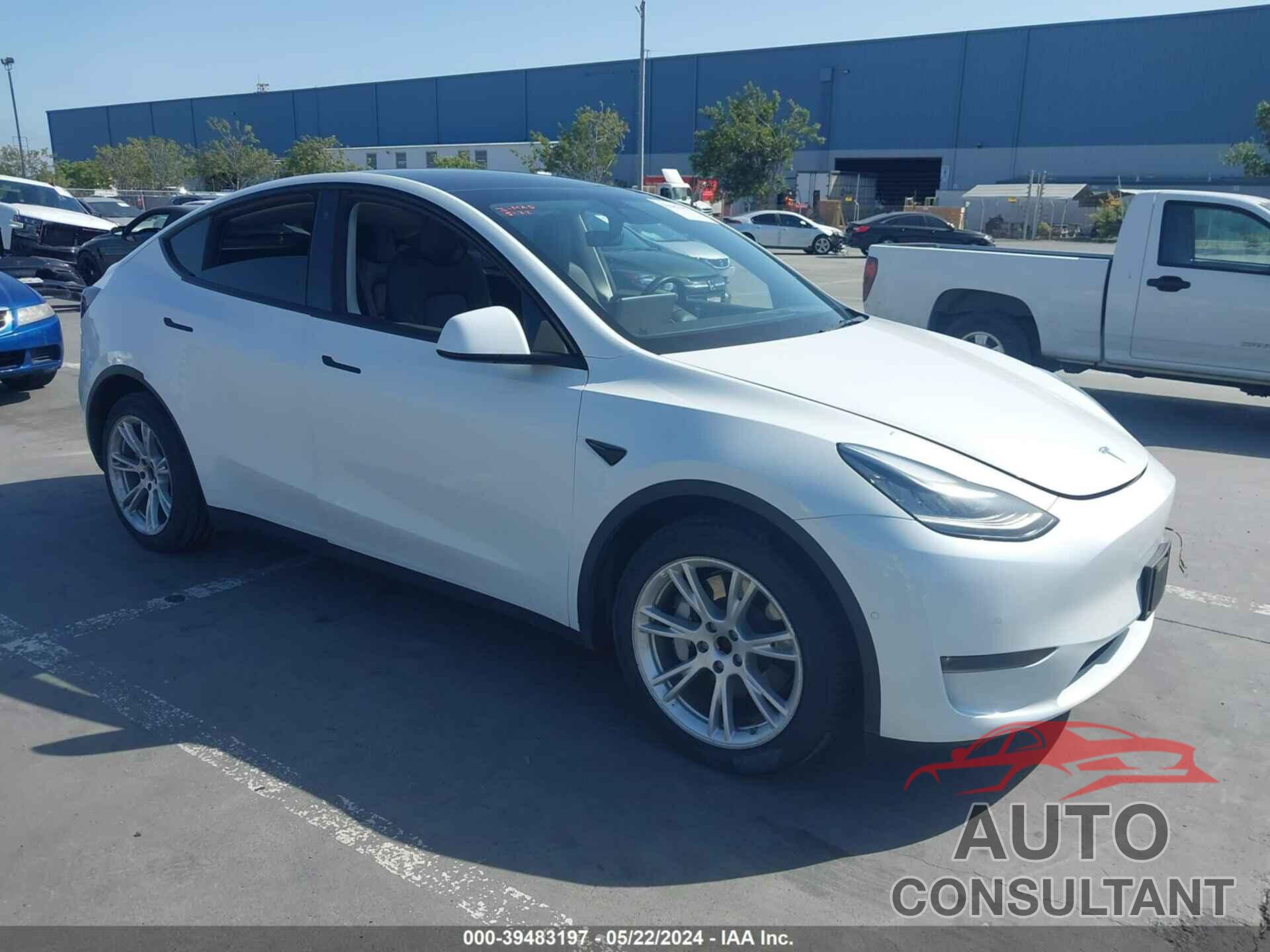 TESLA MODEL Y 2021 - 5YJYGDEE3MF090228