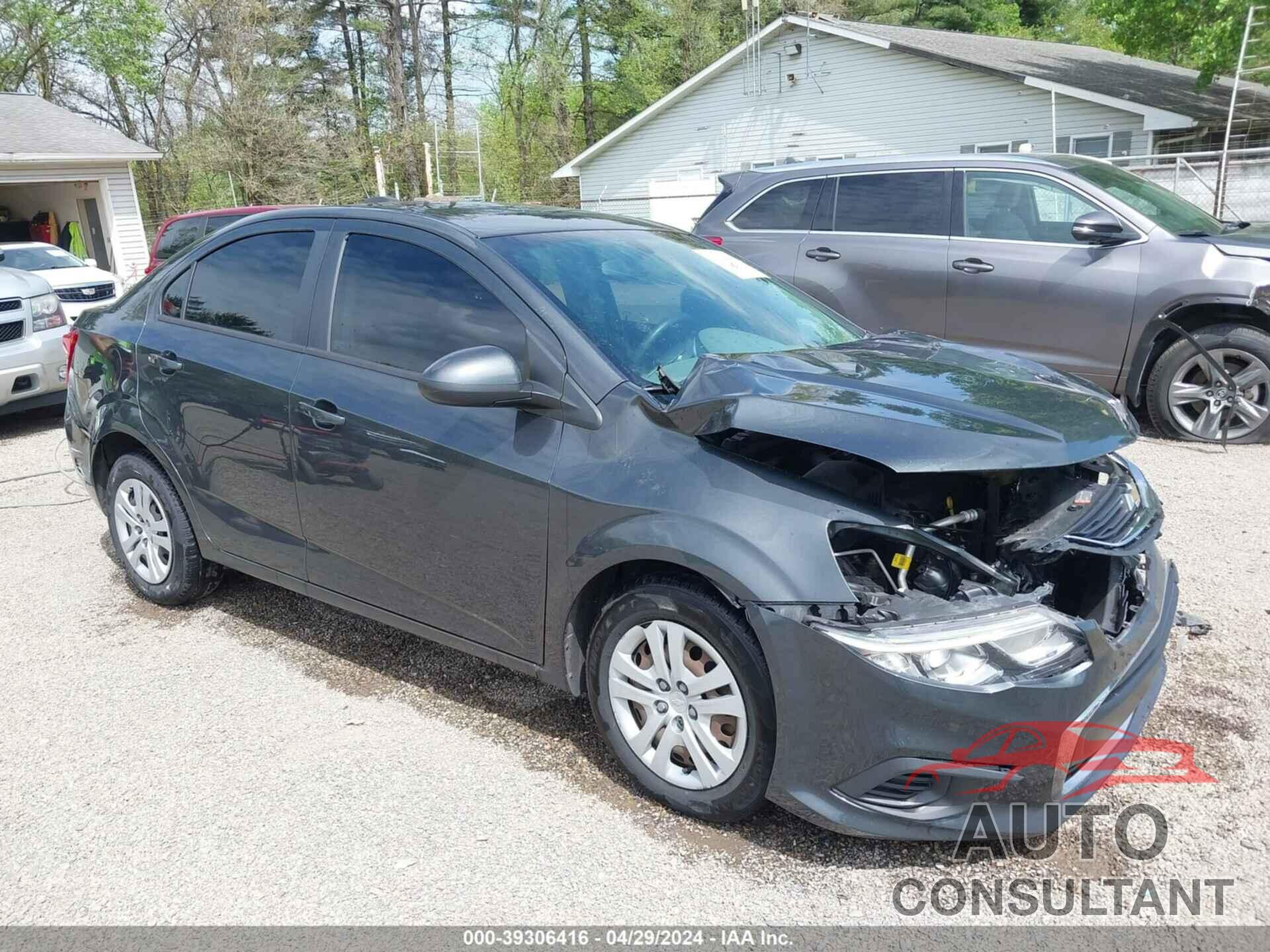 CHEVROLET SONIC 2017 - 1G1JB5SH3H4134044