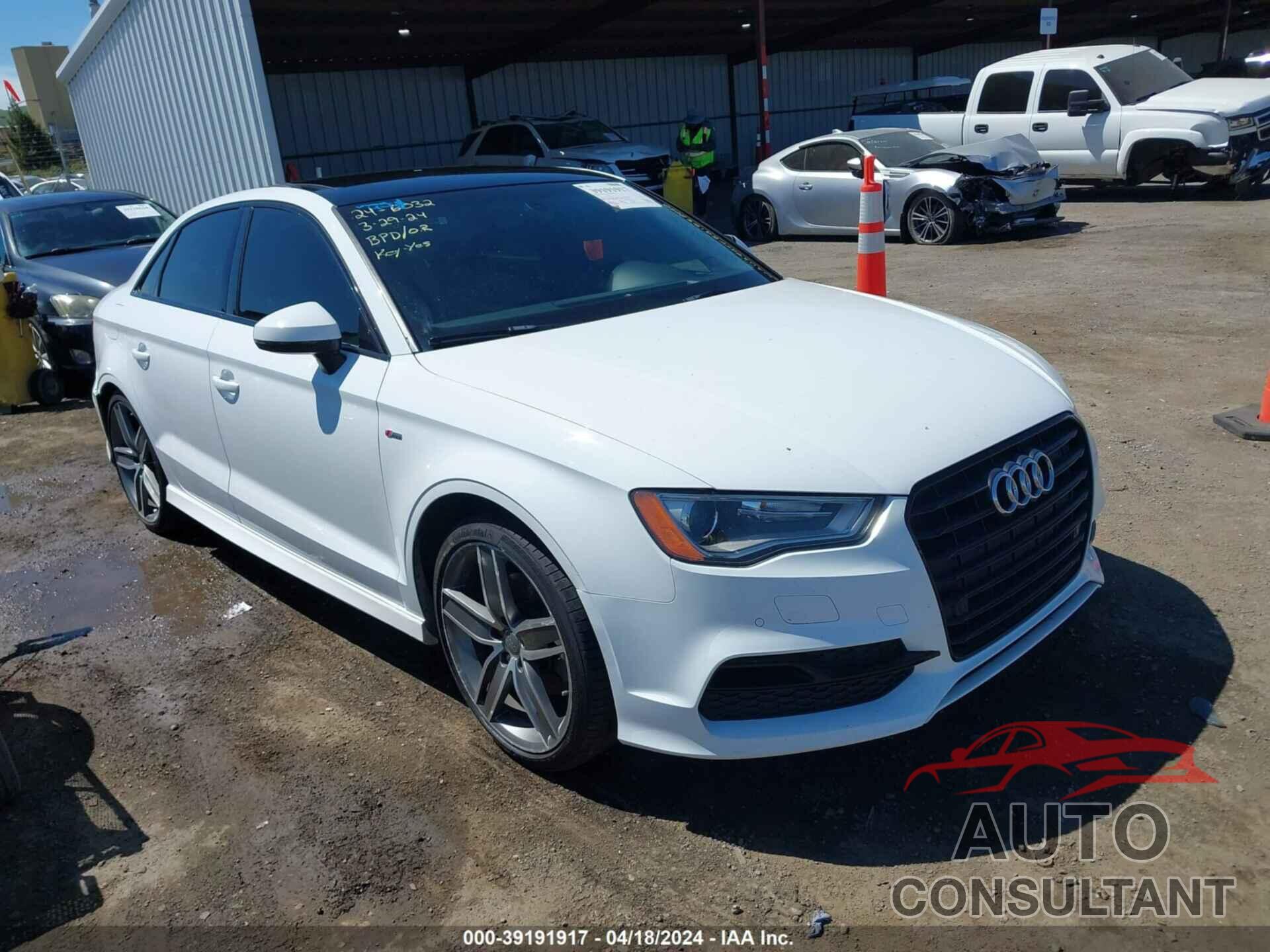 AUDI A3 2016 - WAUA7GFF5G1072060