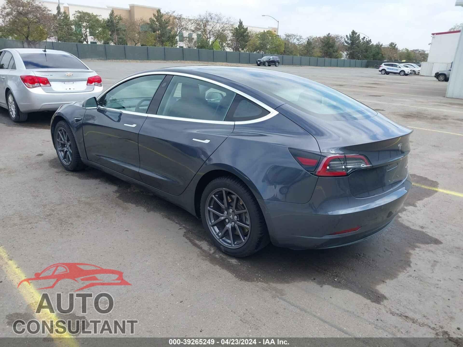 TESLA MODEL 3 2018 - 5YJ3E1EB6JF119608
