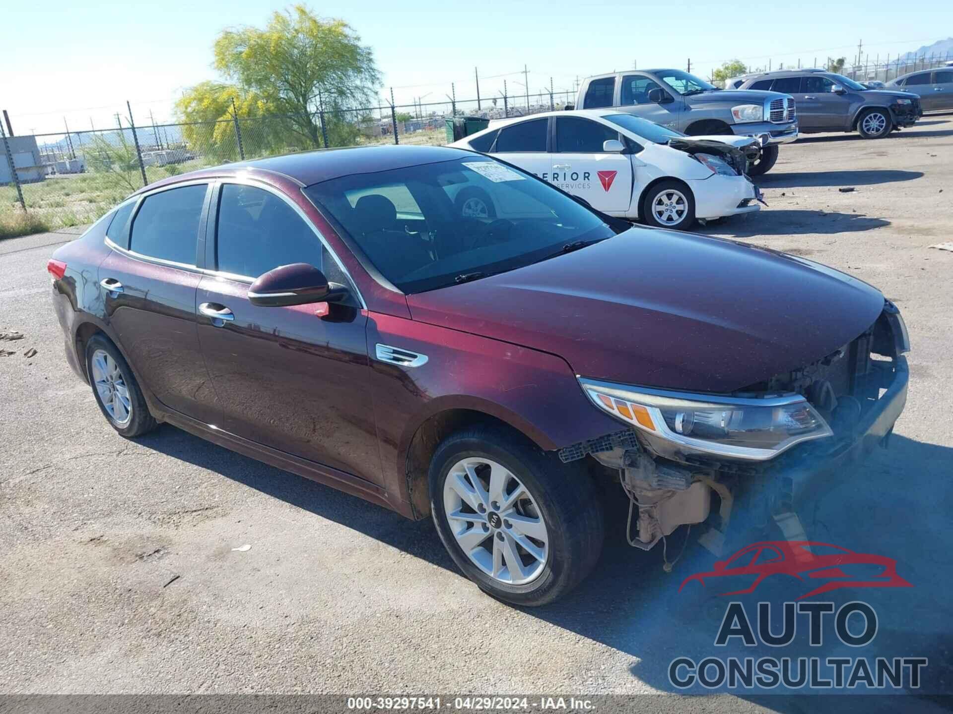 KIA OPTIMA 2017 - 5XXGT4L32HG168607