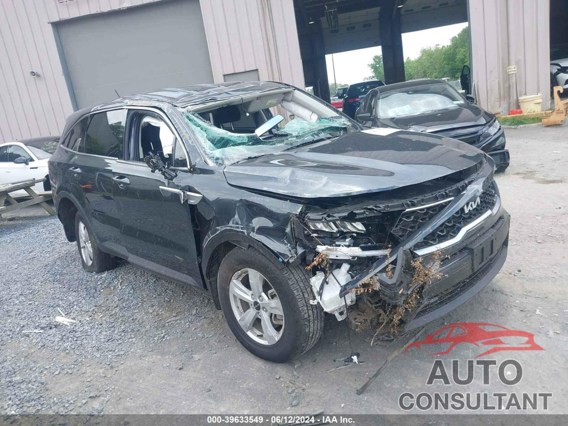KIA SORENTO 2023 - 5XYRGDLC8PG247660