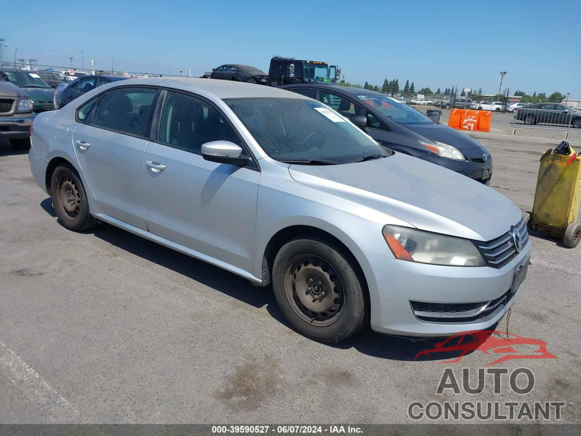 VOLKSWAGEN PASSAT 2013 - 1VWAP7A36DC113454