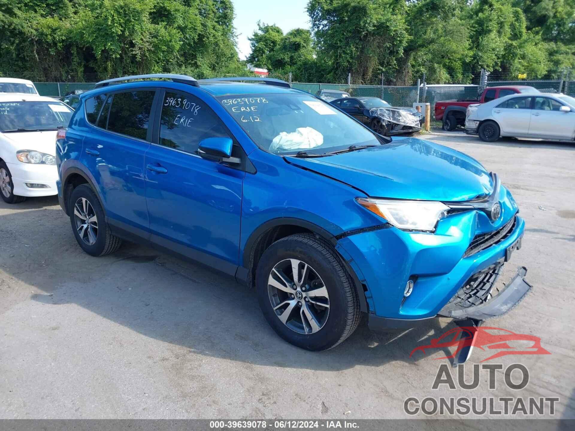 TOYOTA RAV4 2018 - JTMWFREV2JD116831