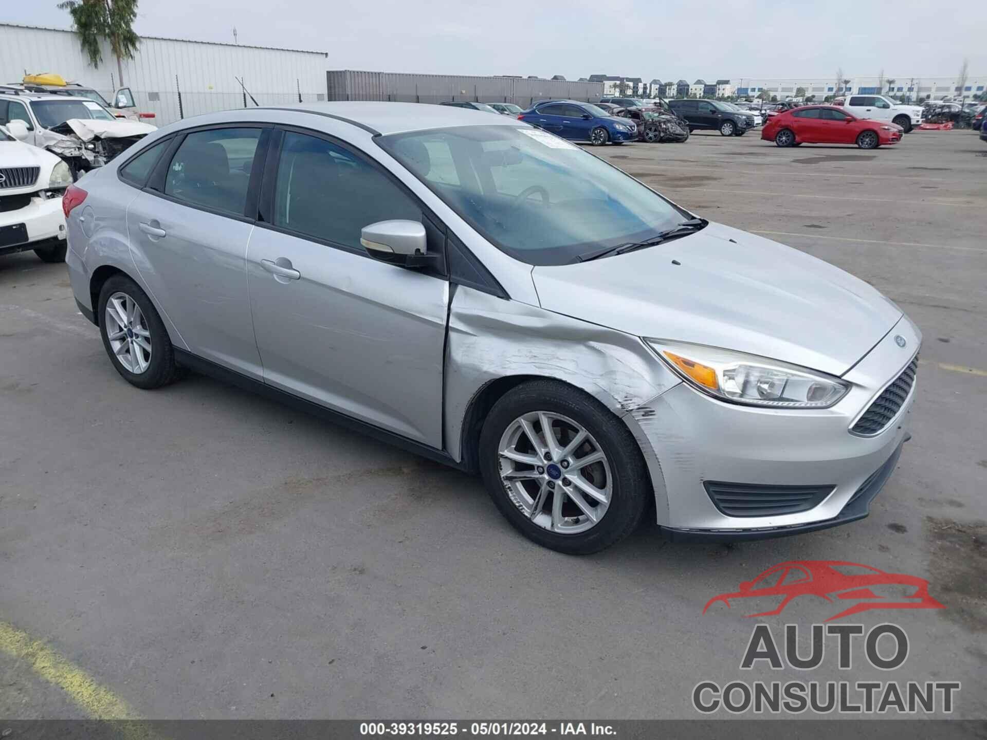 FORD FOCUS 2017 - 1FADP3F24HL300177