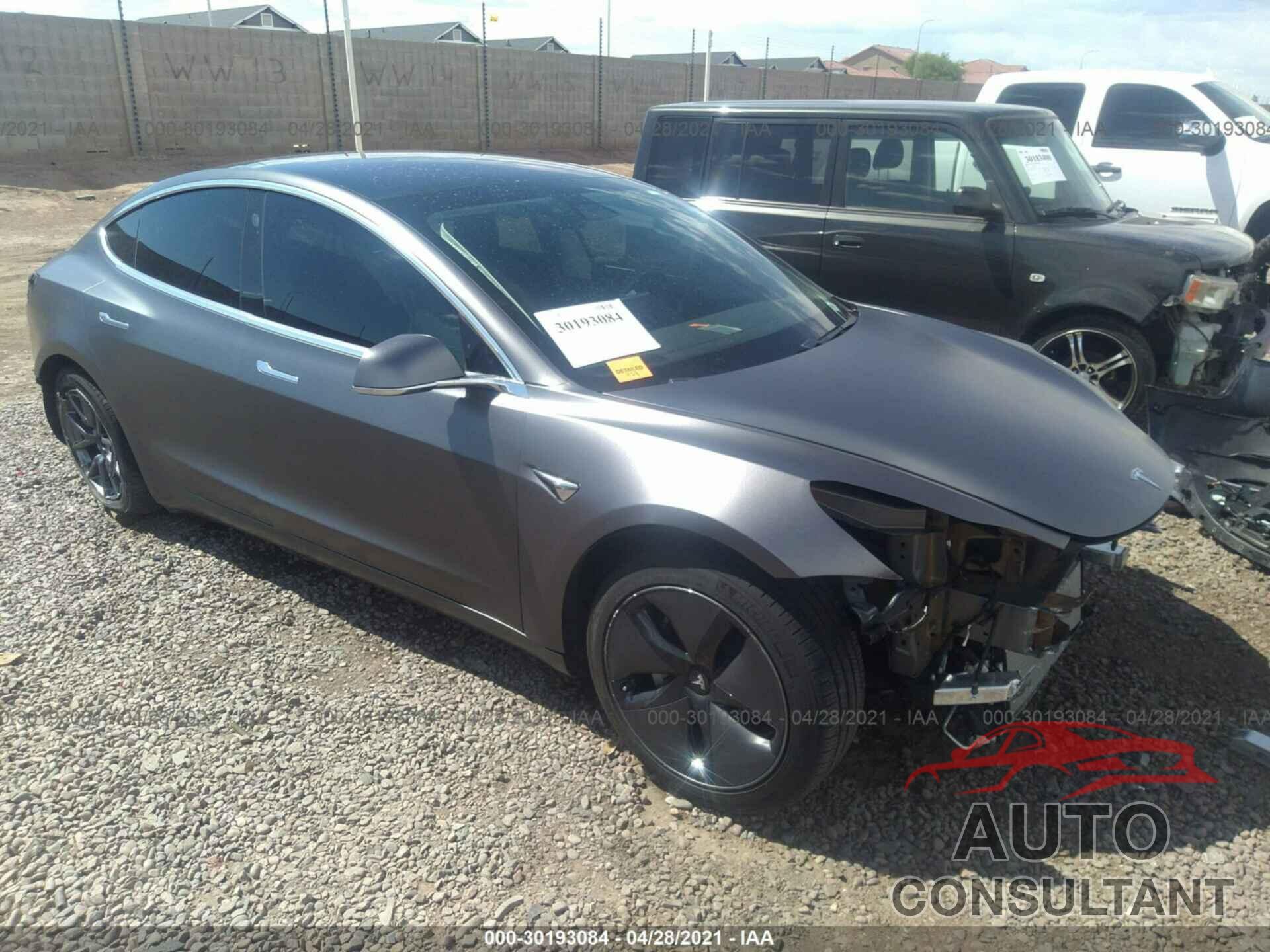 TESLA MODEL 3 2019 - 5YJ3E1EB8KF209599