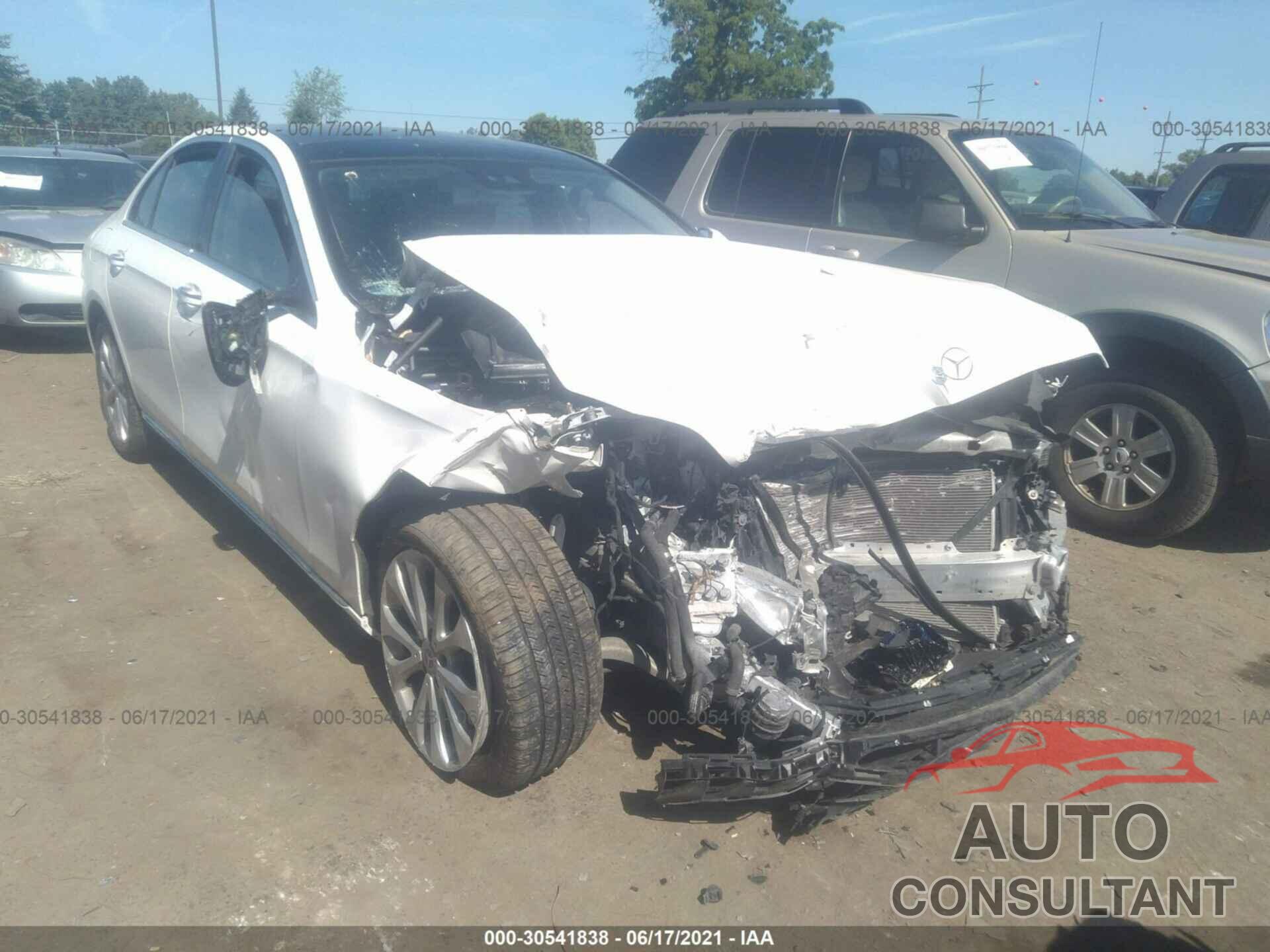 MERCEDES-BENZ E-CLASS 2018 - WDDZF4KB0JA357126