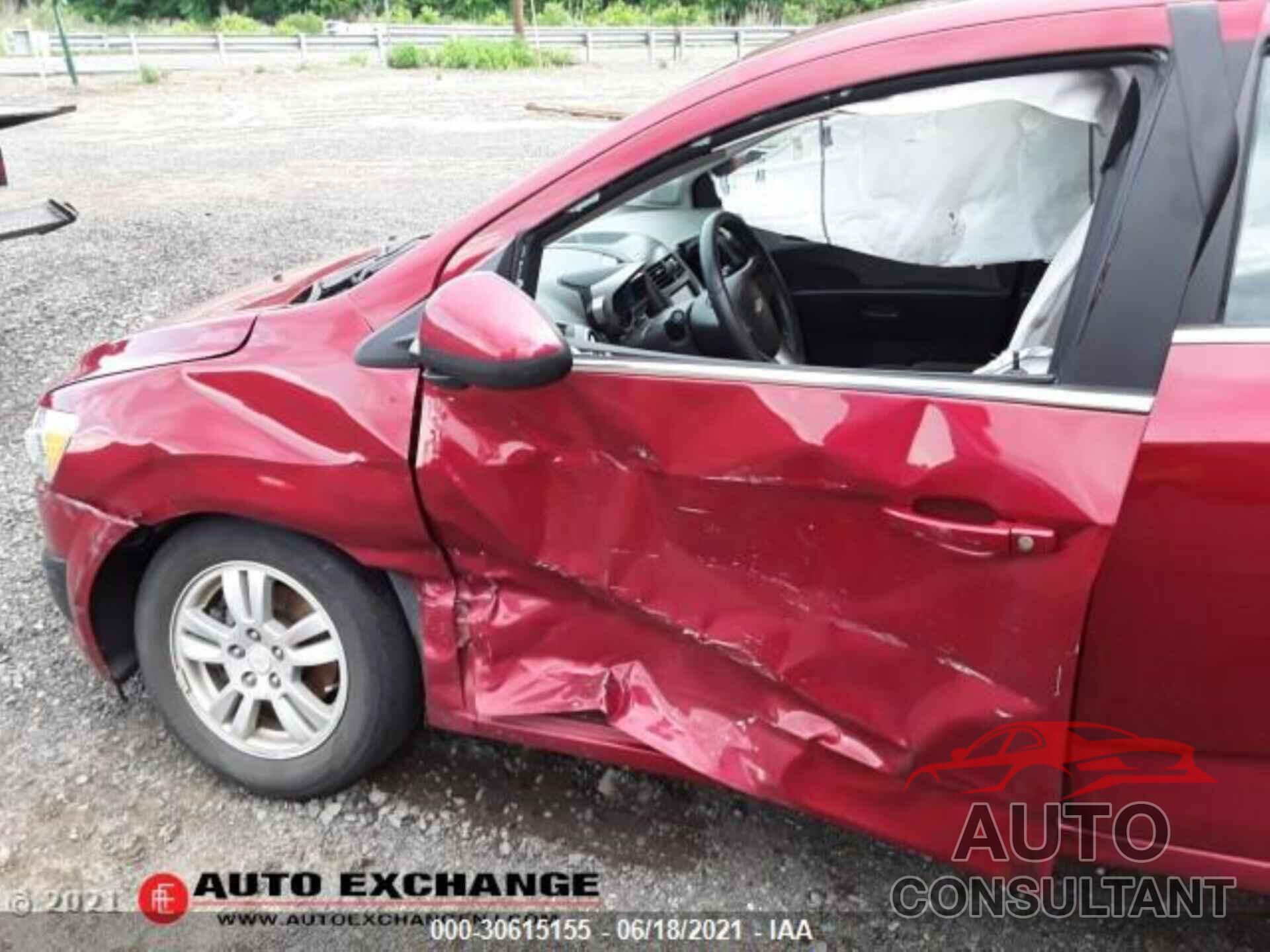 CHEVROLET SONIC 2016 - 1G1JC5SG0G4183303