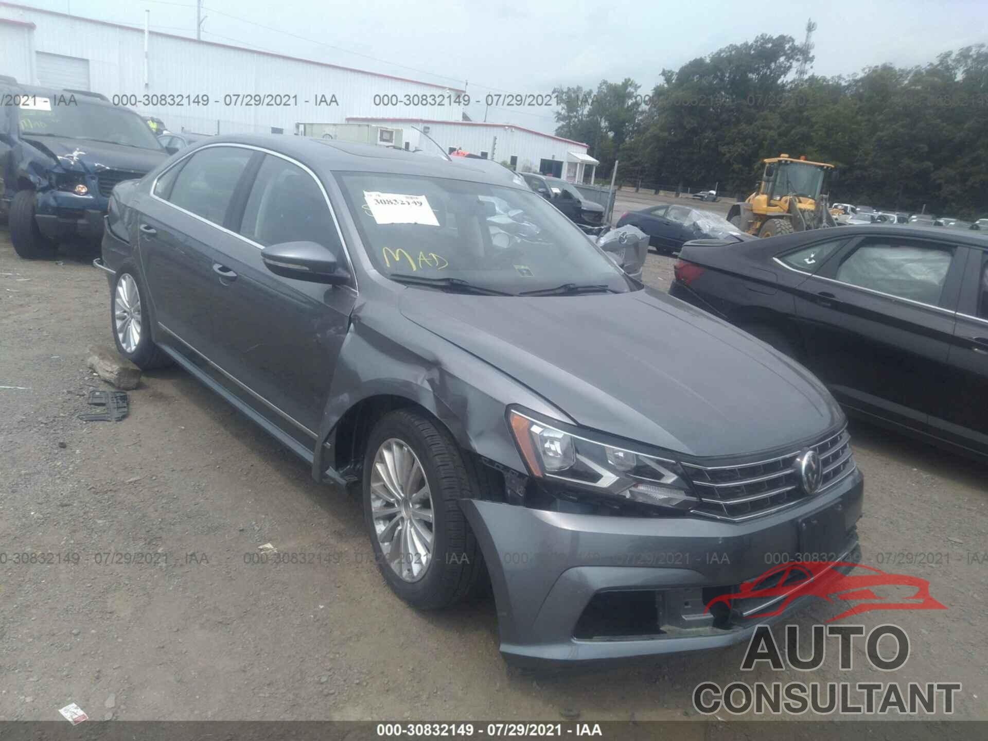 VOLKSWAGEN PASSAT 2017 - 1VWBT7A35HC004263