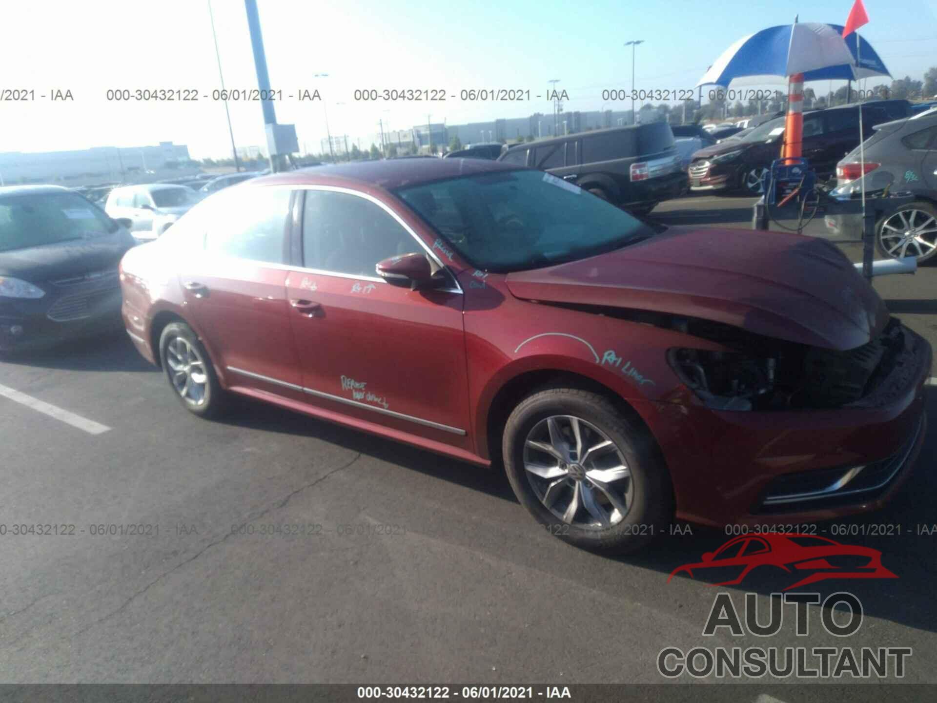 VOLKSWAGEN PASSAT 2016 - 1VWAT7A35GC026807