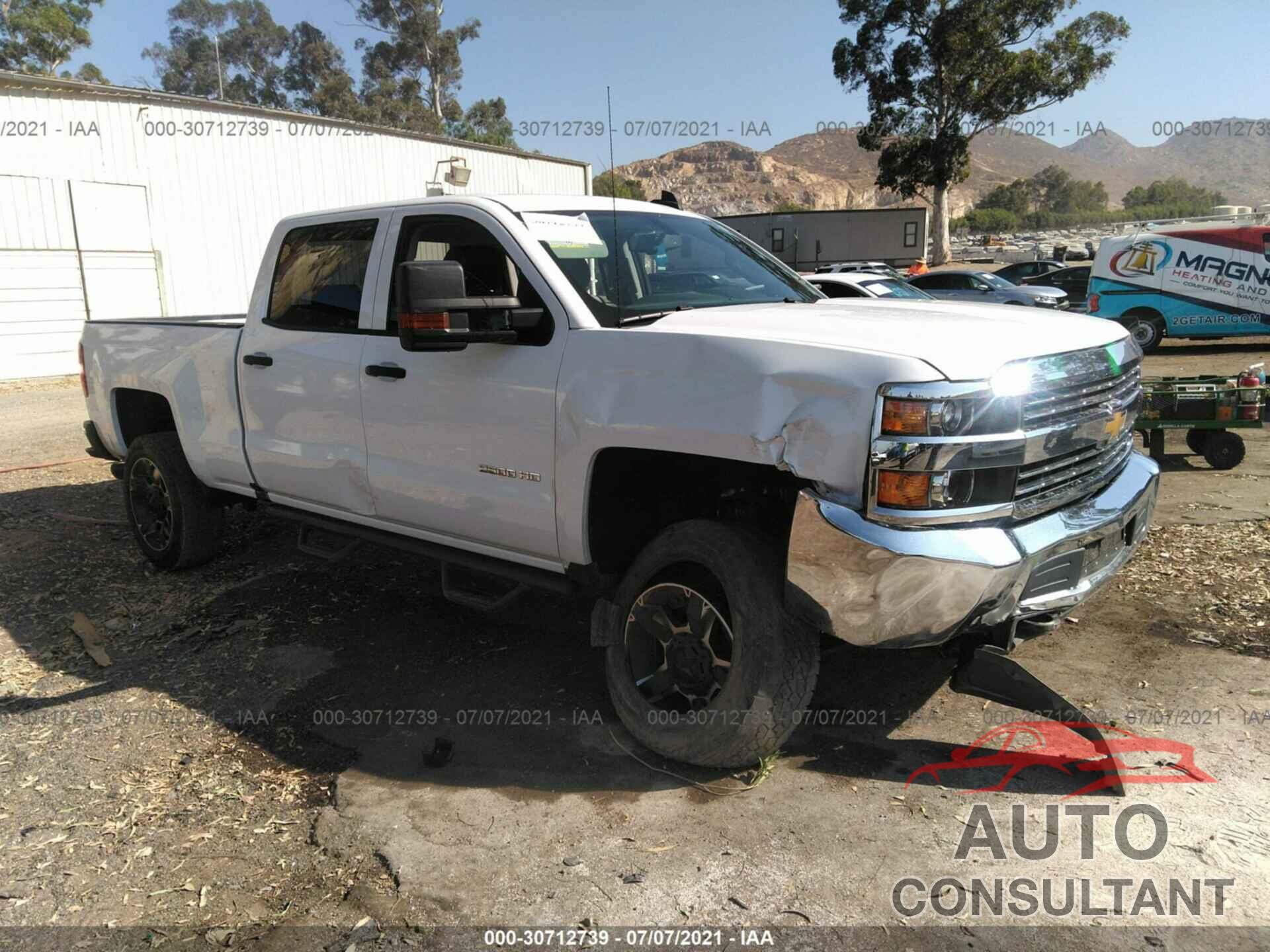 CHEVROLET SILVERADO 2500HD 2017 - 1GC1CUEG0HF105025