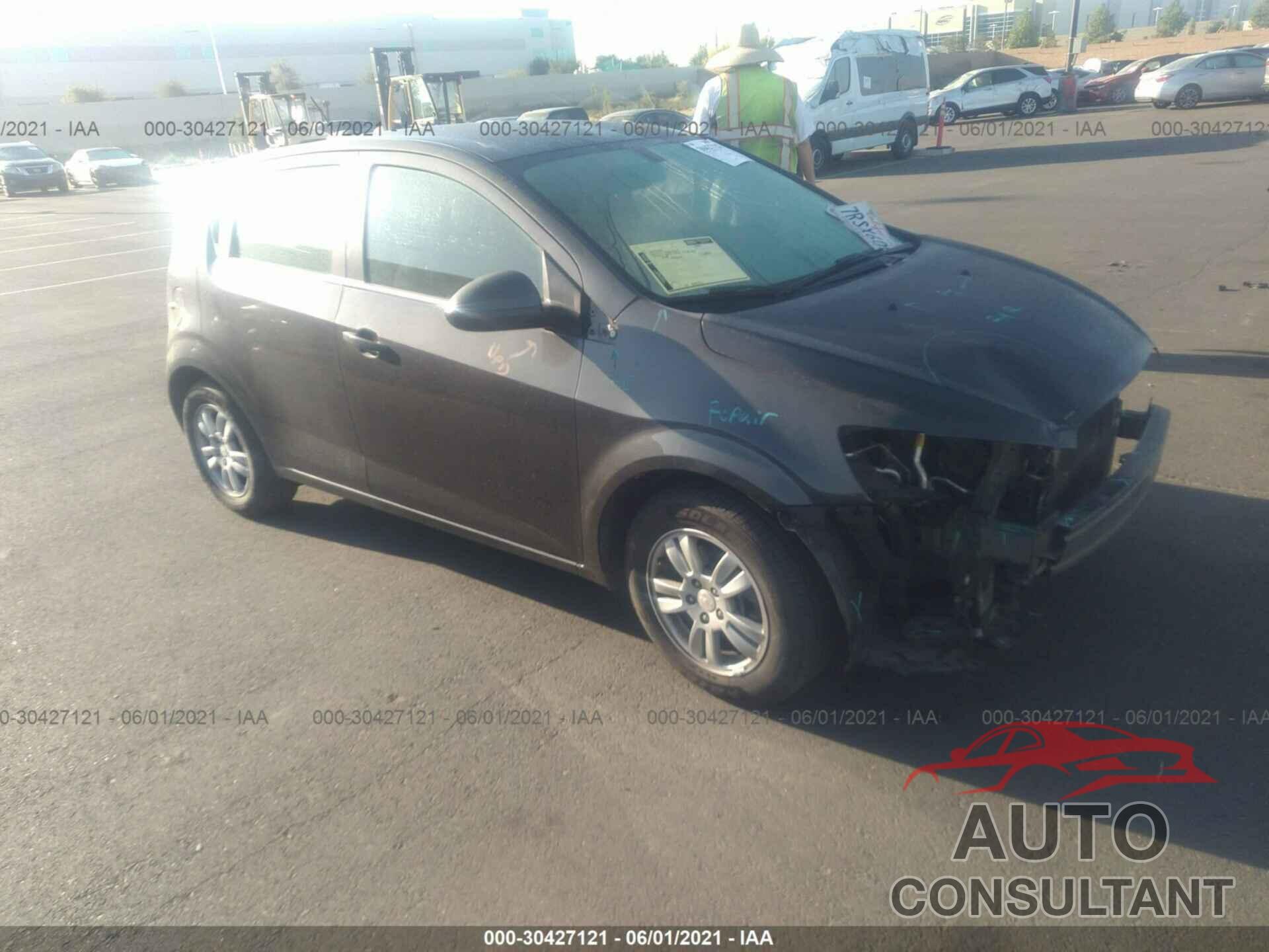 CHEVROLET SONIC 2016 - 1G1JC6SG7G4153821