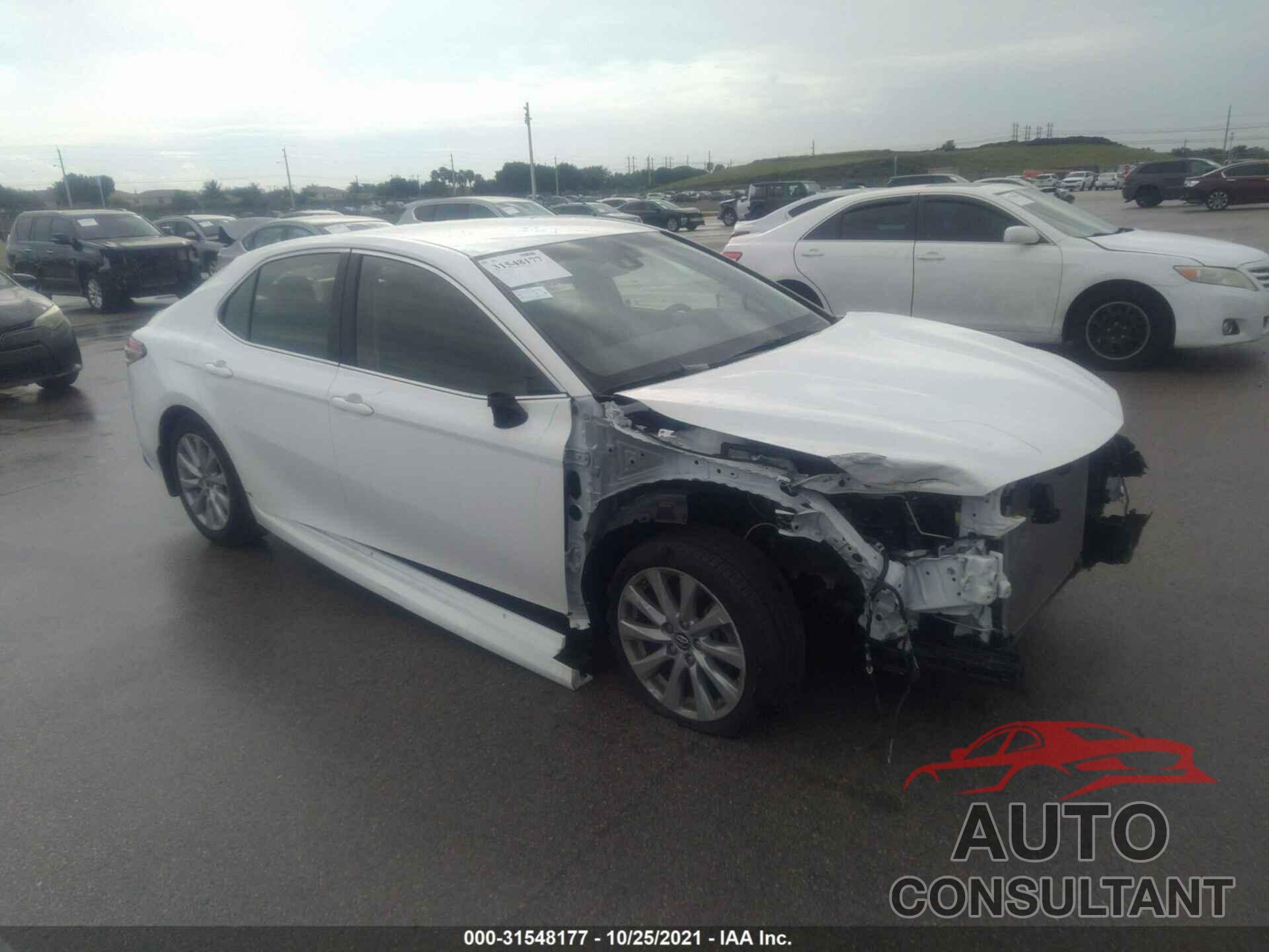 TOYOTA CAMRY 2018 - JTNB11HK4J3070551