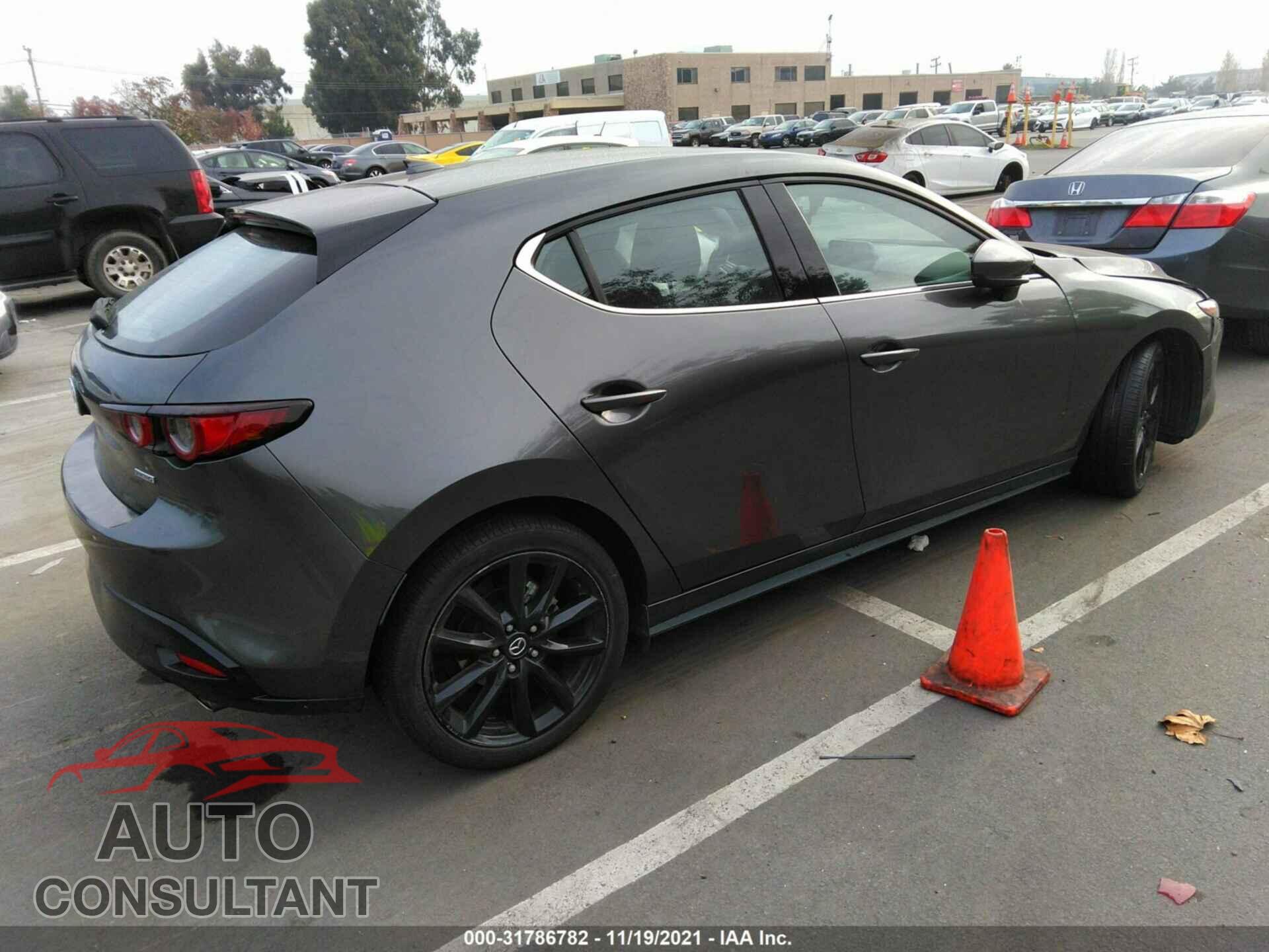 MAZDA MAZDA3 HATCHBACK 2019 - JM1BPANM7K1145992