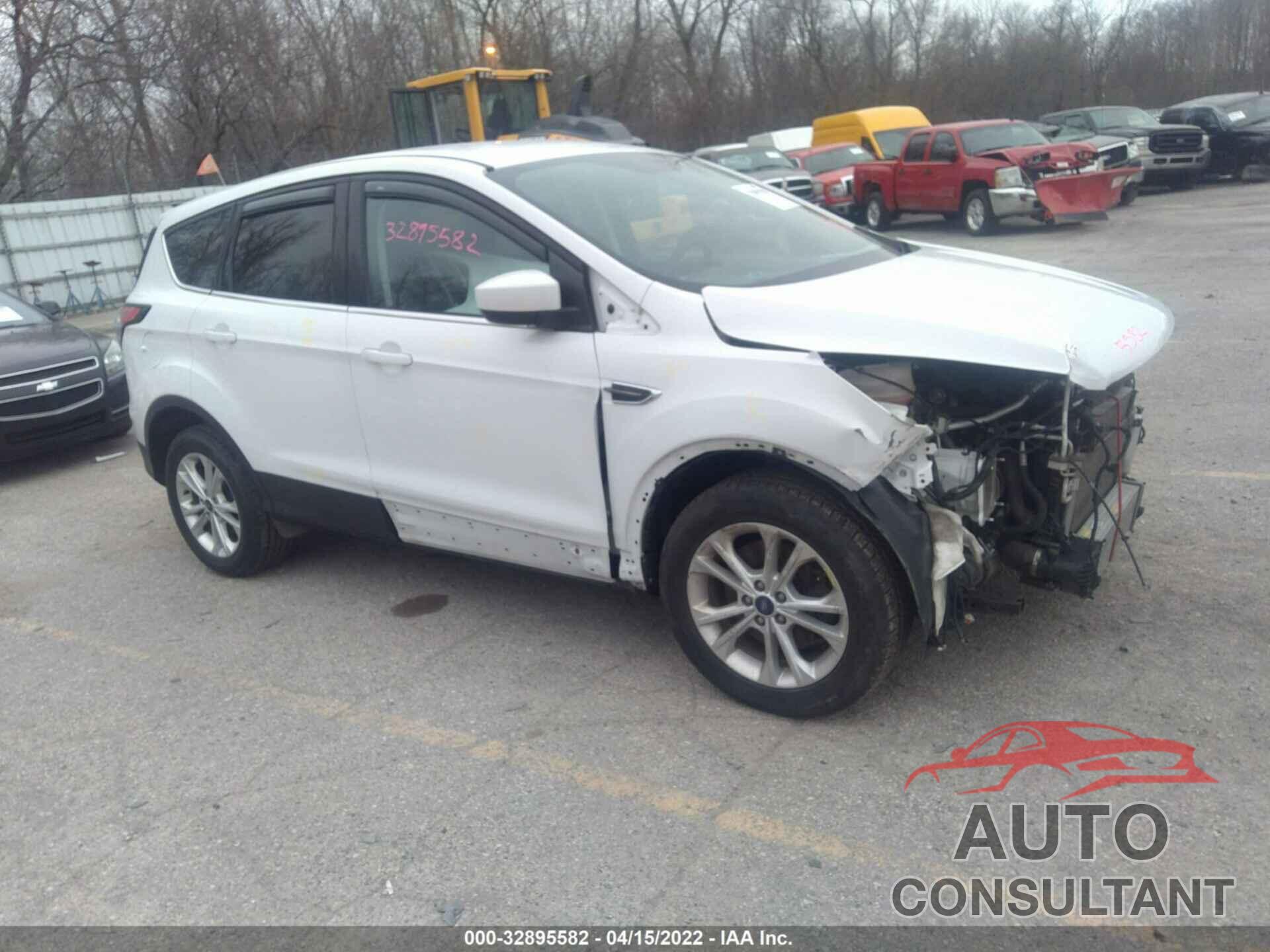 FORD ESCAPE 2017 - 1FMCU9G93HUB82920