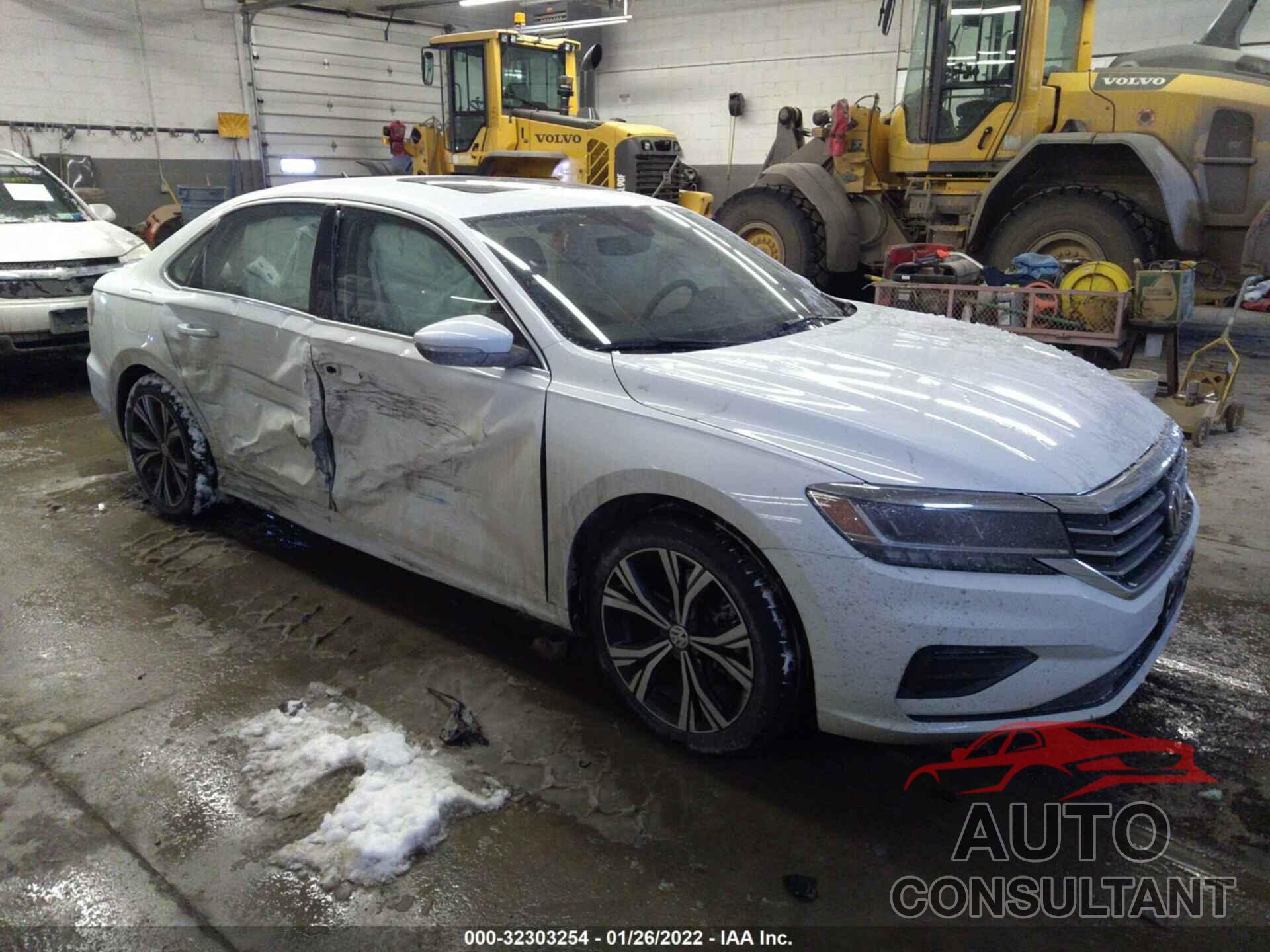 VOLKSWAGEN PASSAT 2021 - 1VWSA7A31MC008858