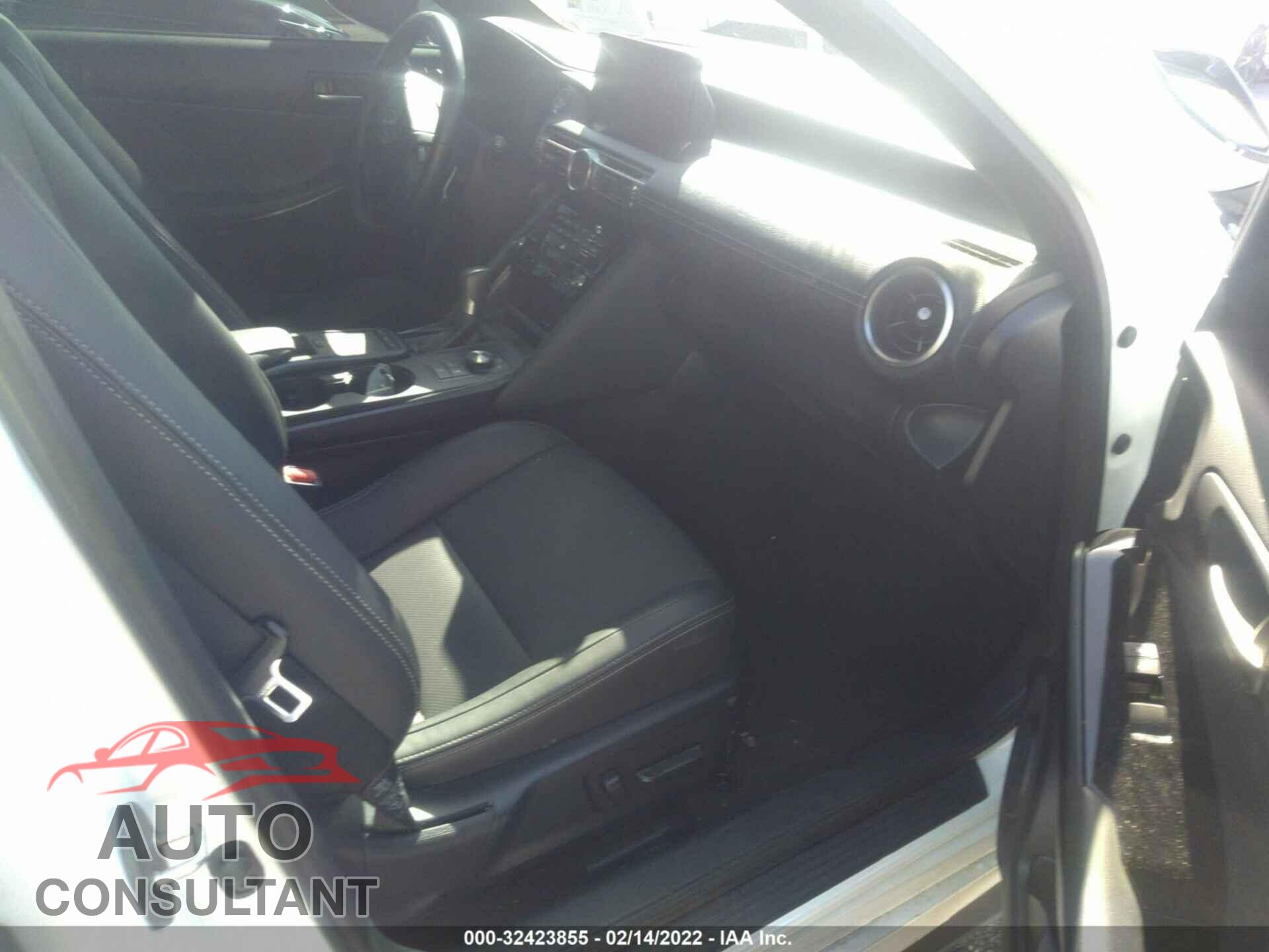 LEXUS IS 2021 - JTHAA1D21M5113093