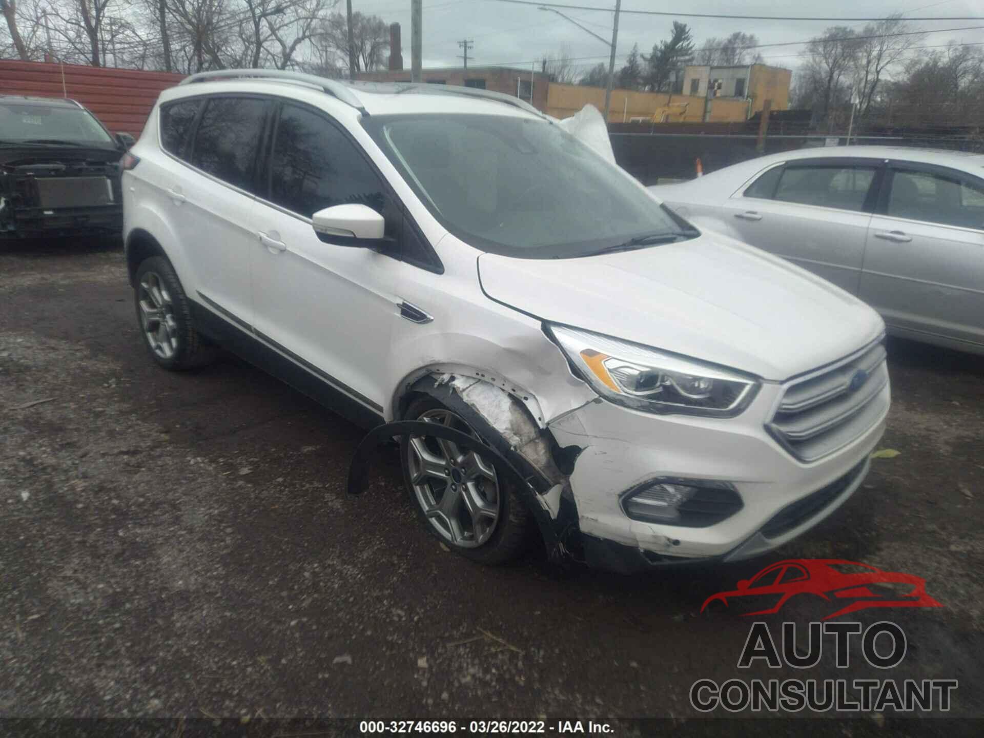 FORD ESCAPE 2017 - 1FMCU9J99HUA12358