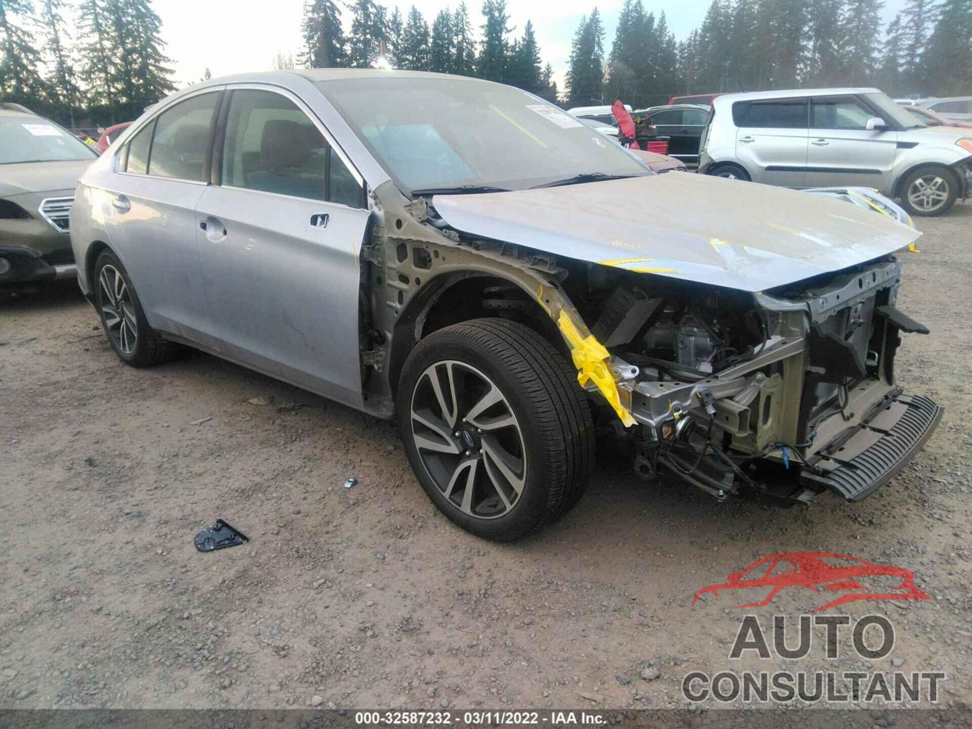 SUBARU LEGACY 2019 - 4S3BNAS68K3040510