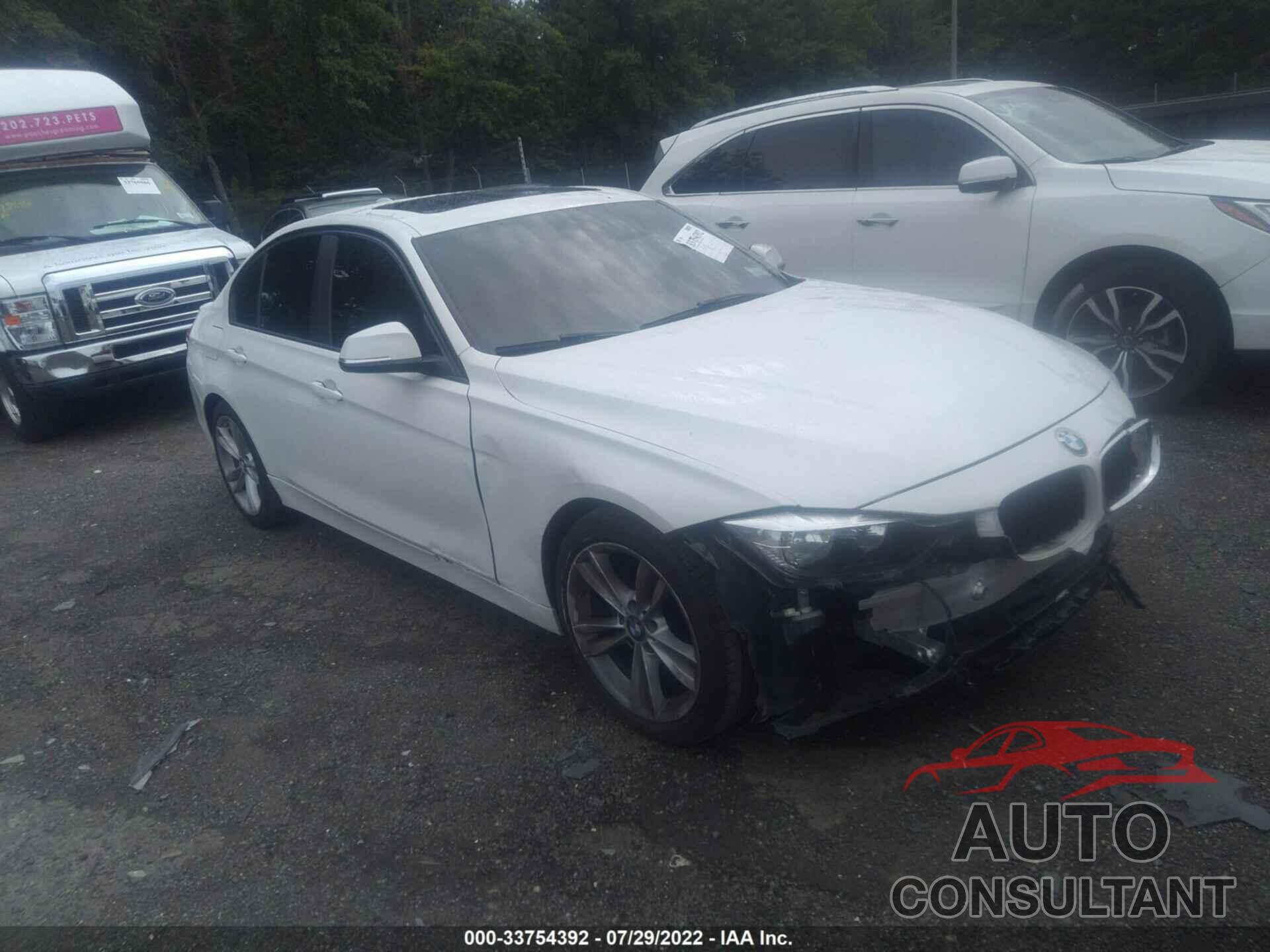 BMW 3 SERIES 2016 - WBA8E1G50GNT36317