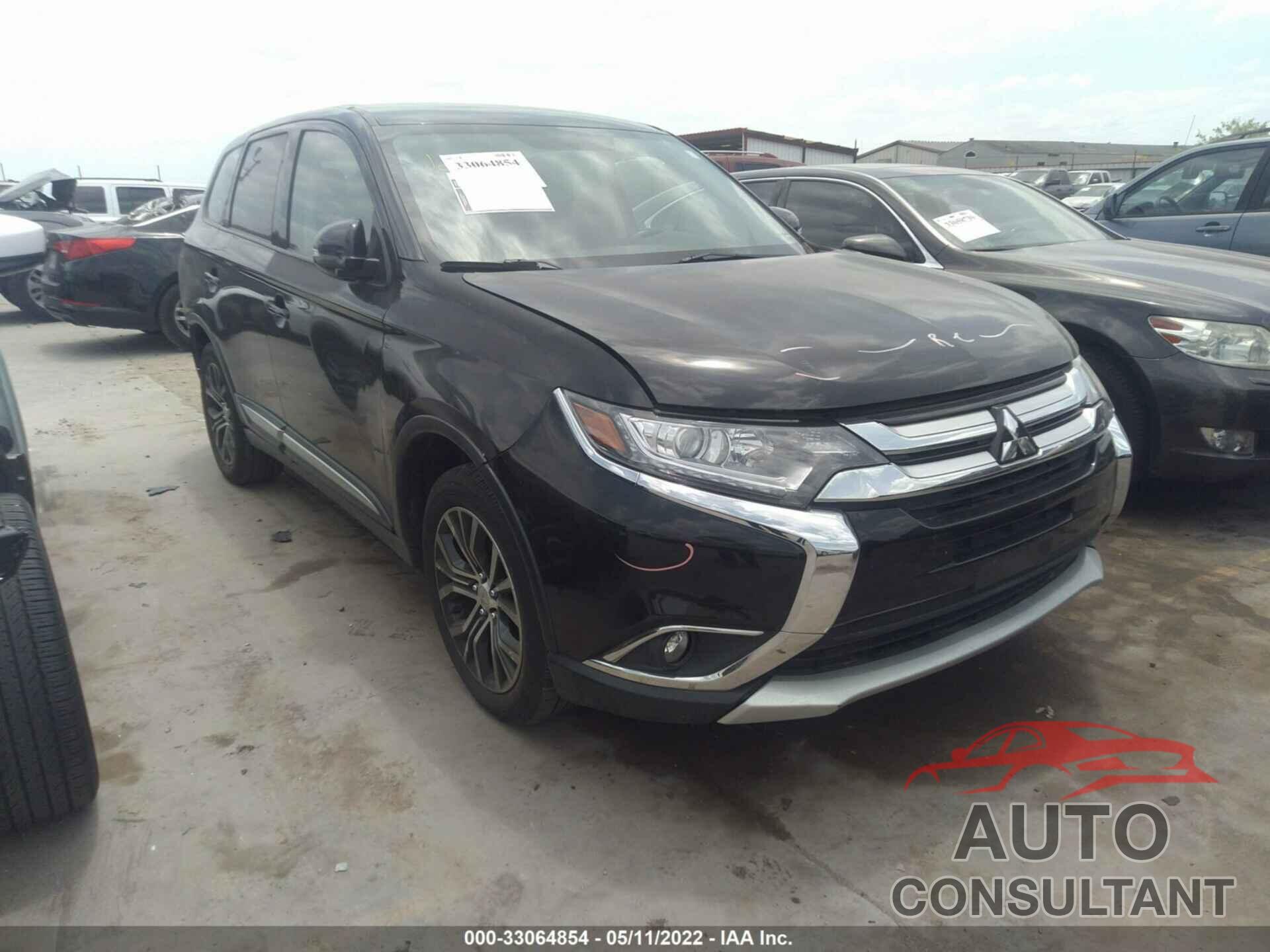 MITSUBISHI OUTLANDER 2018 - JA4AD3A36JJ001159