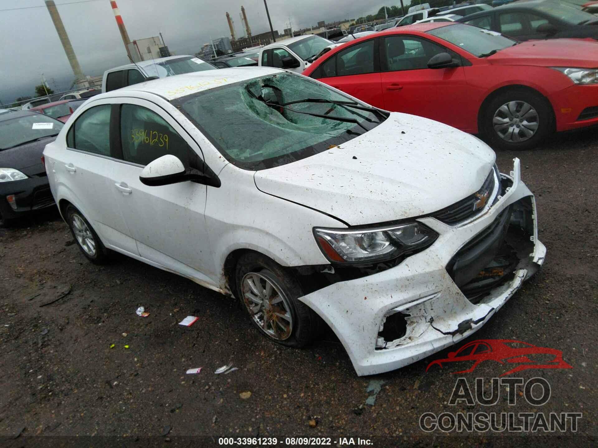 CHEVROLET SONIC 2019 - 1G1JD5SB8K4143450