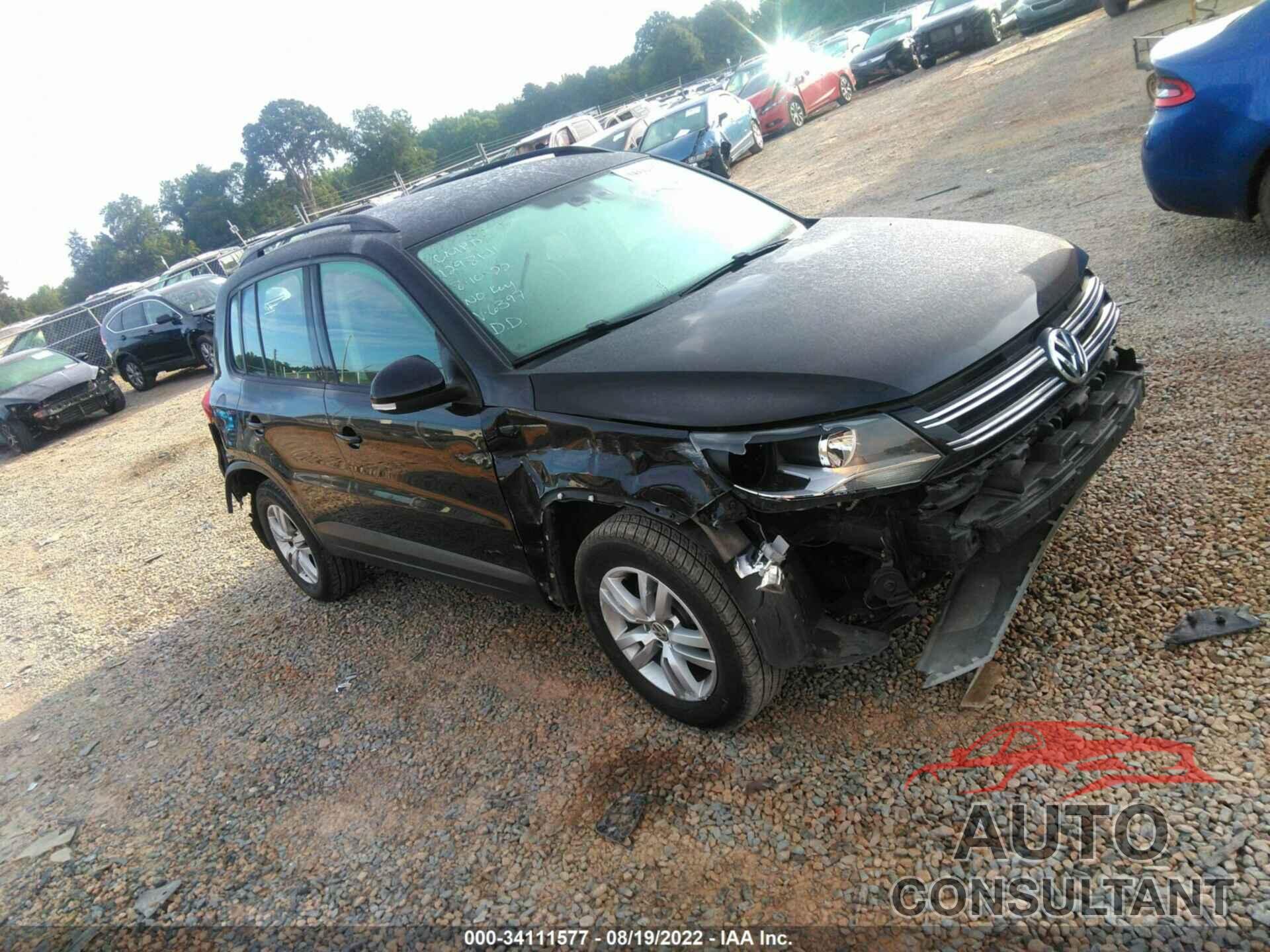 VOLKSWAGEN TIGUAN 2016 - WVGAV7AX6GW606397