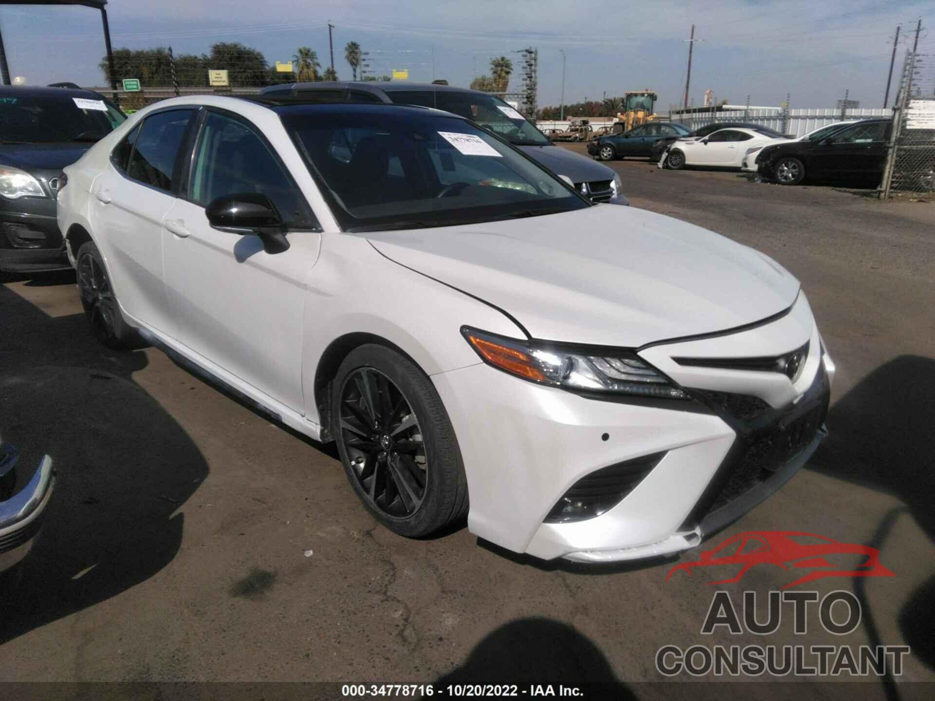 TOYOTA CAMRY 2018 - 4T1B61HK3JU089765