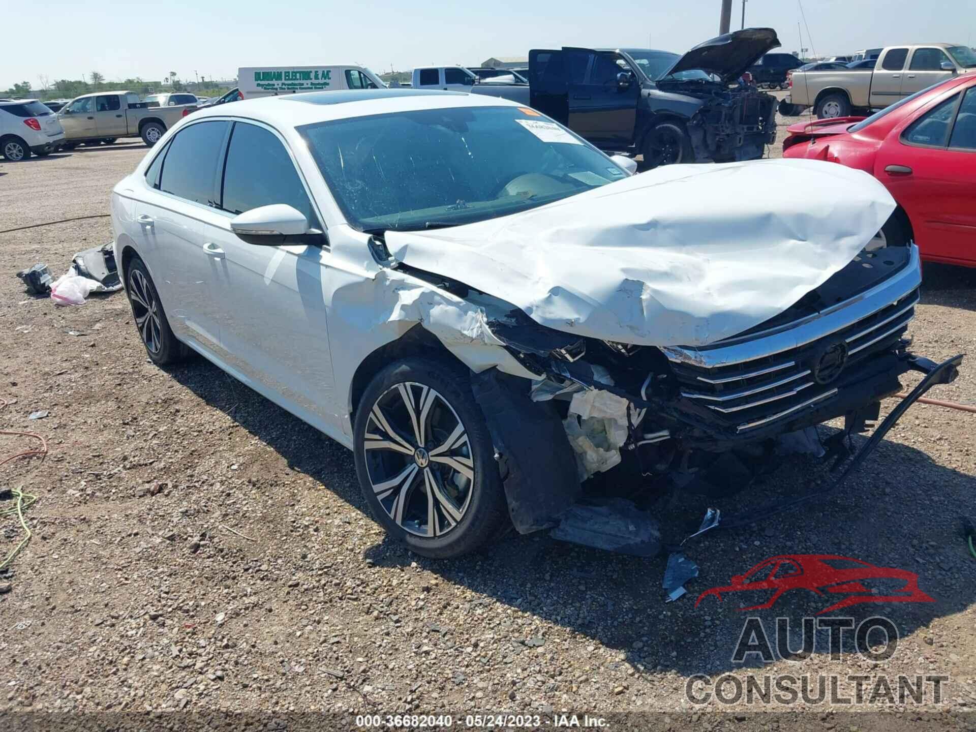 VOLKSWAGEN PASSAT 2022 - 1VWSA7A30NC005614