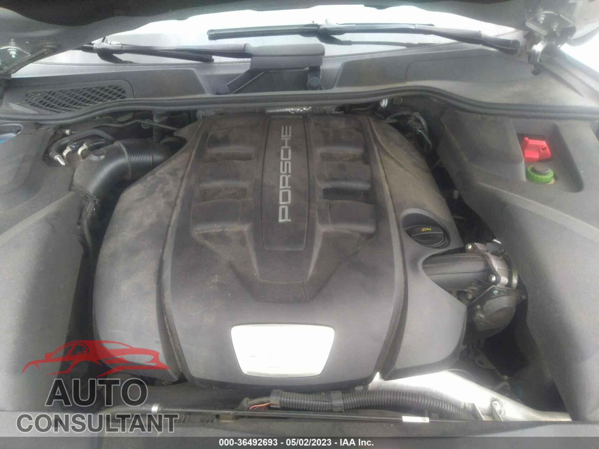 PORSCHE CAYENNE 2015 - WP1AF2A29FLA37729