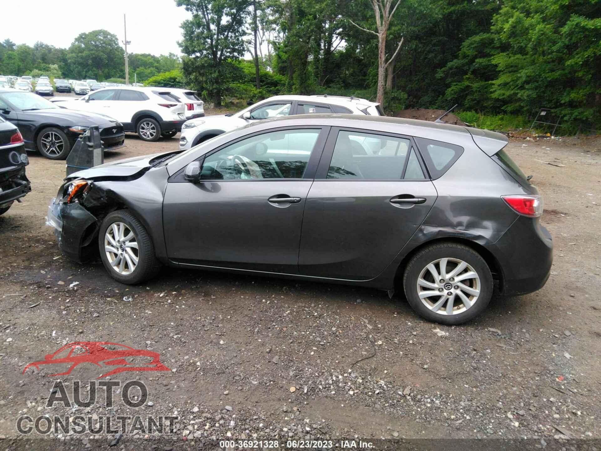 MAZDA MAZDA3 2013 - JM1BL1MP7D1771679