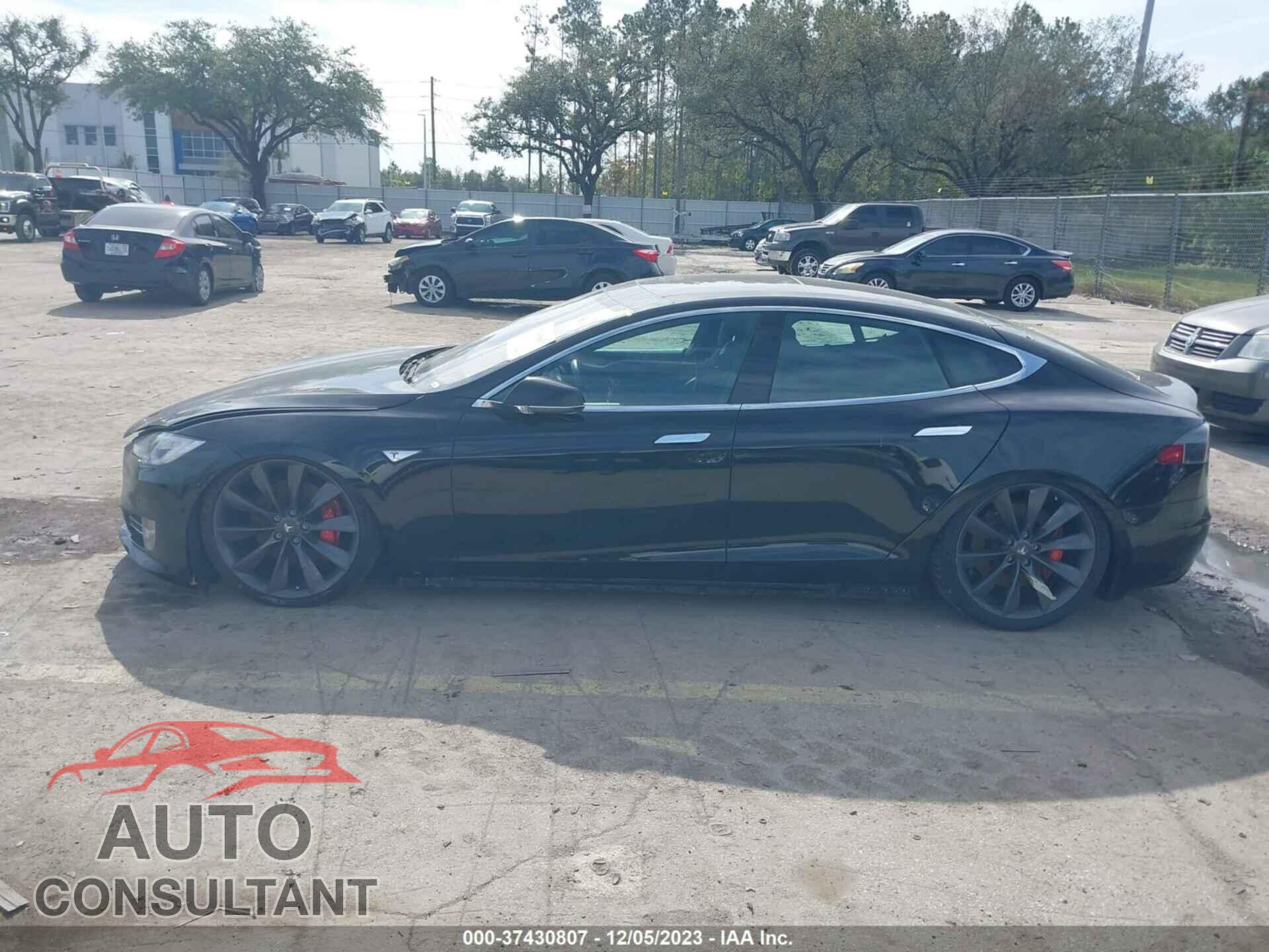 TESLA MODEL S 2016 - 5YJSA1E46GF159883