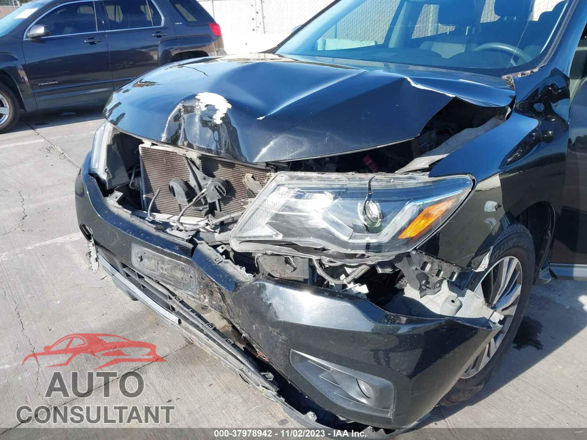 NISSAN PATHFINDER 2018 - 5N1DR2MN0JC602627