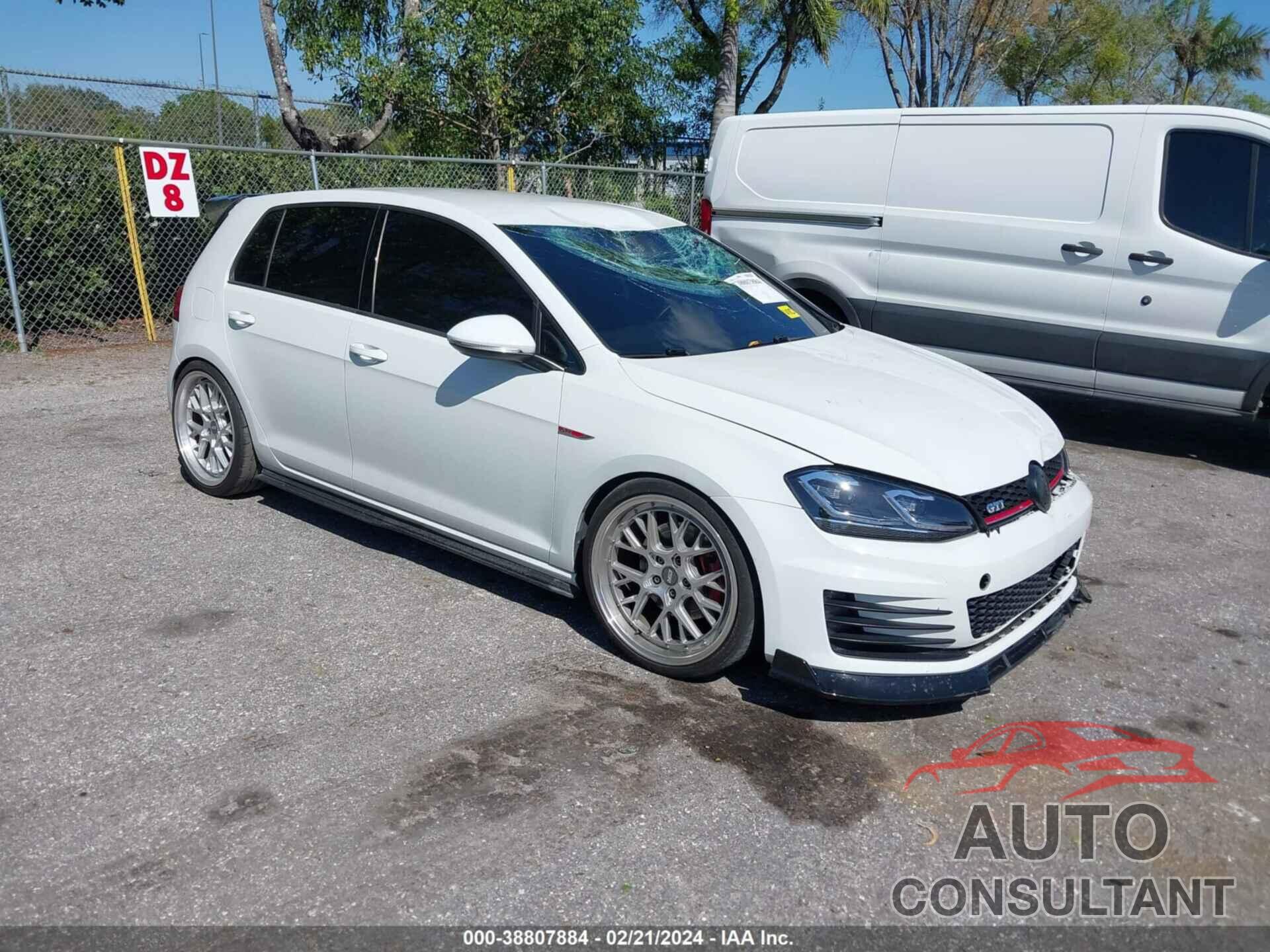 VOLKSWAGEN GTI 2017 - 3VW4T7AU4HM041787