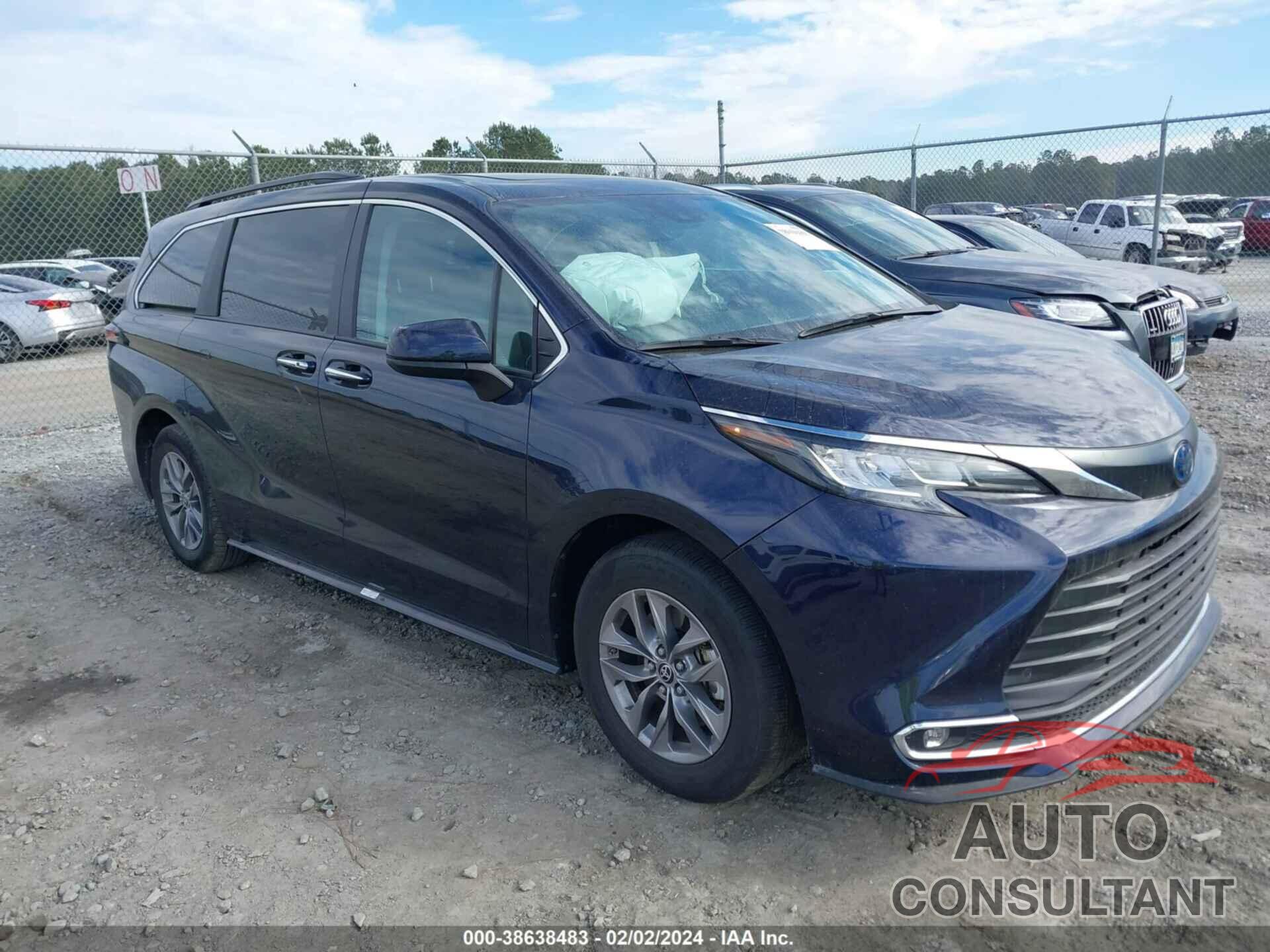 TOYOTA SIENNA 2023 - 5TDYRKECXPS157100