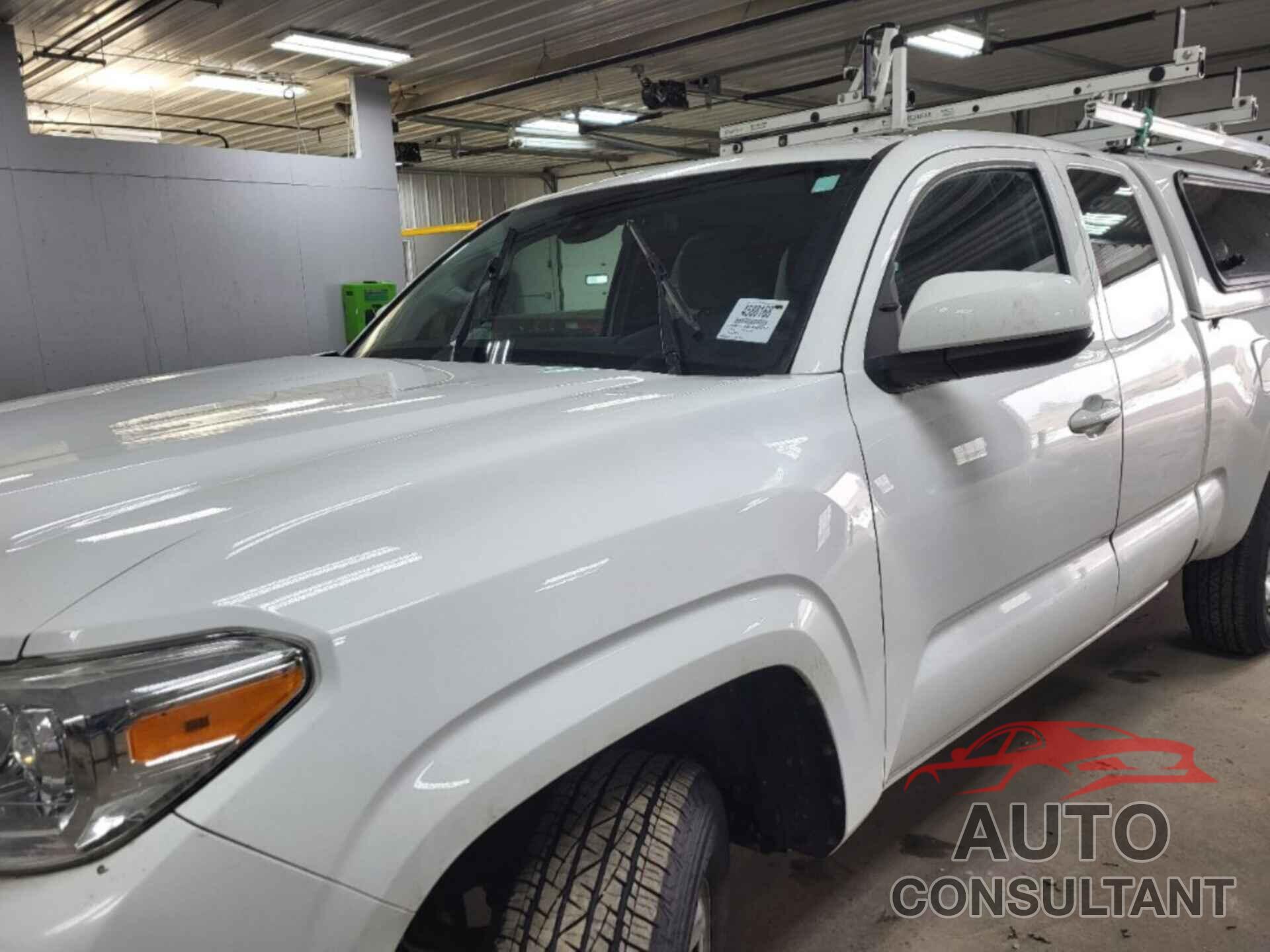 TOYOTA TACOMA 2018 - 5TFSX5EN8JX060557