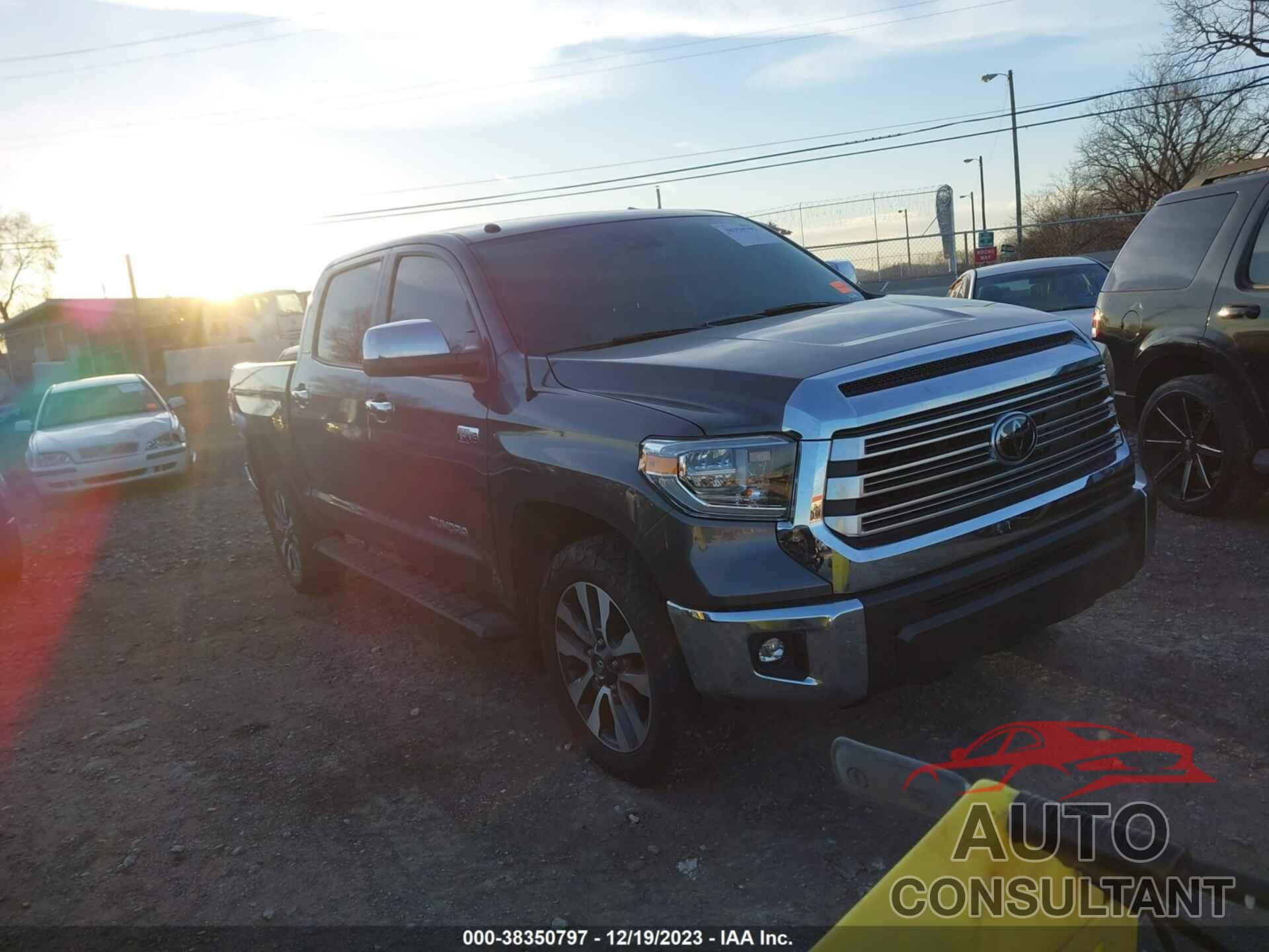 TOYOTA TUNDRA 2018 - 5TFHW5F17JX721634