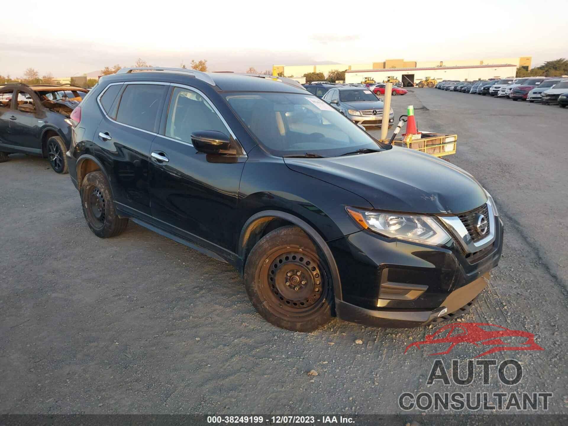 NISSAN ROGUE 2017 - KNMAT2MV1HP520143