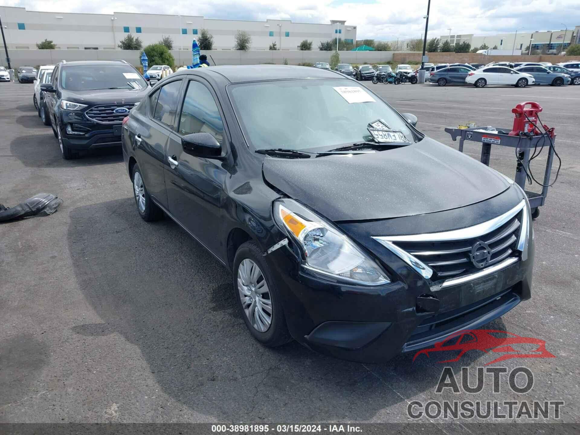 NISSAN VERSA 2018 - 3N1CN7AP4JL864110