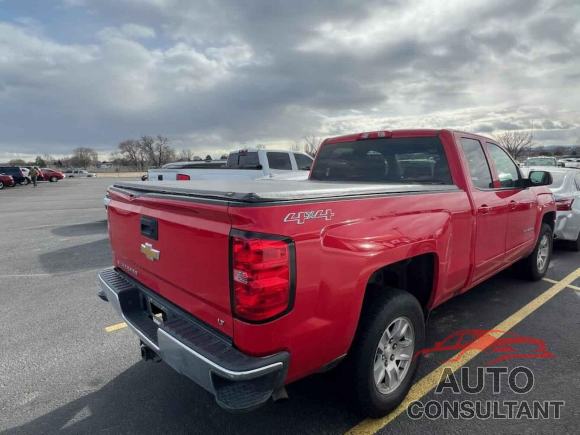 CHEVROLET SILVERADO 1500 2017 - 1GCVKREH5HZ159865