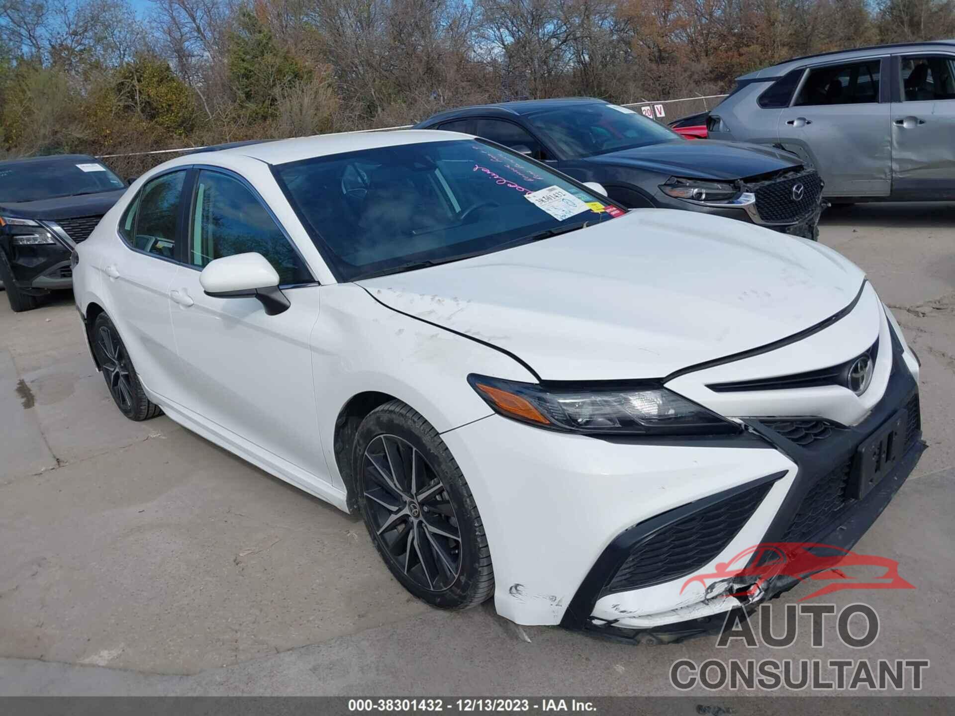 TOYOTA CAMRY 2021 - 4T1G11AK5MU480872
