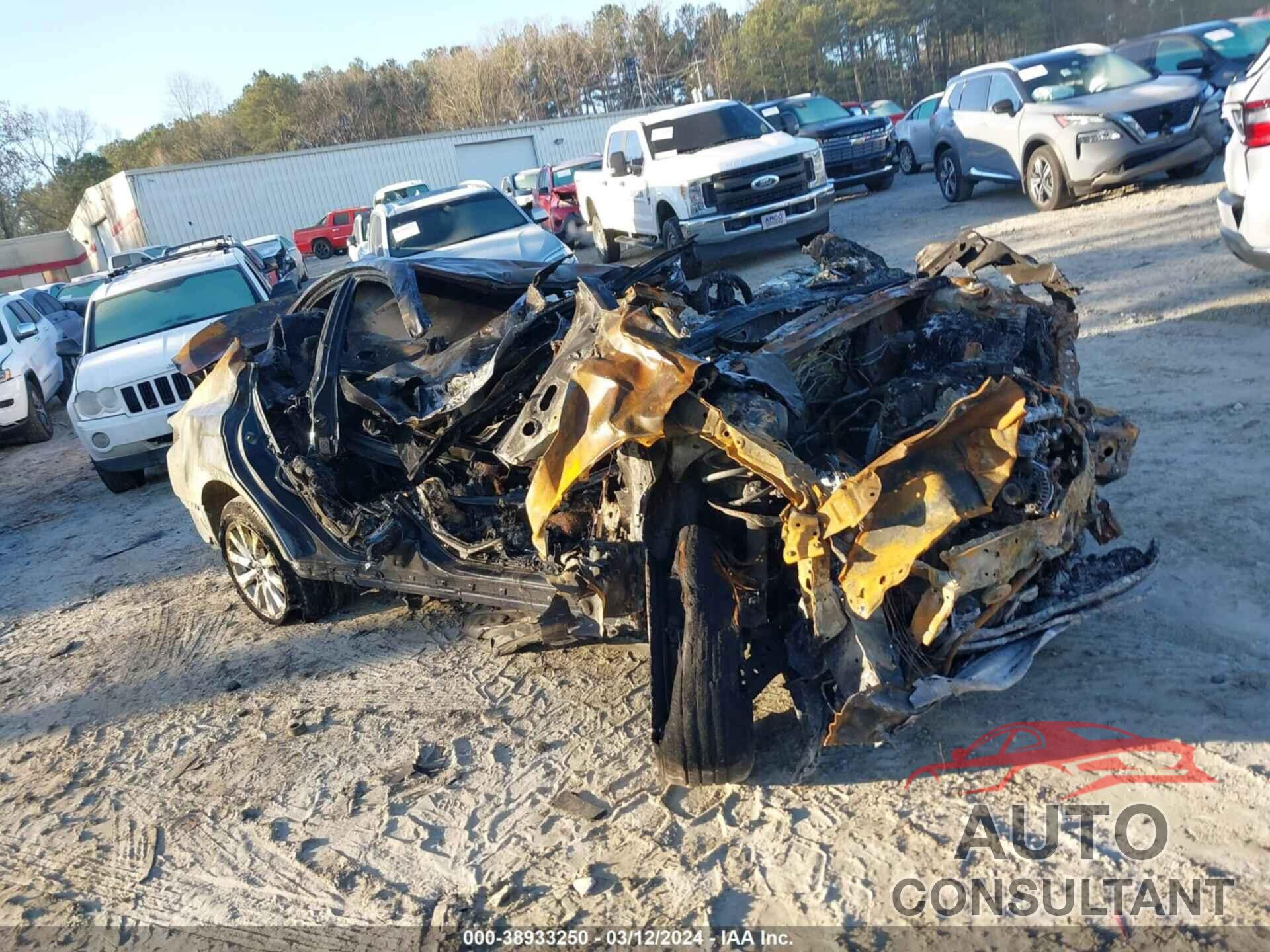 TOYOTA CAMRY 2018 - 4T1B11HK5JU599582