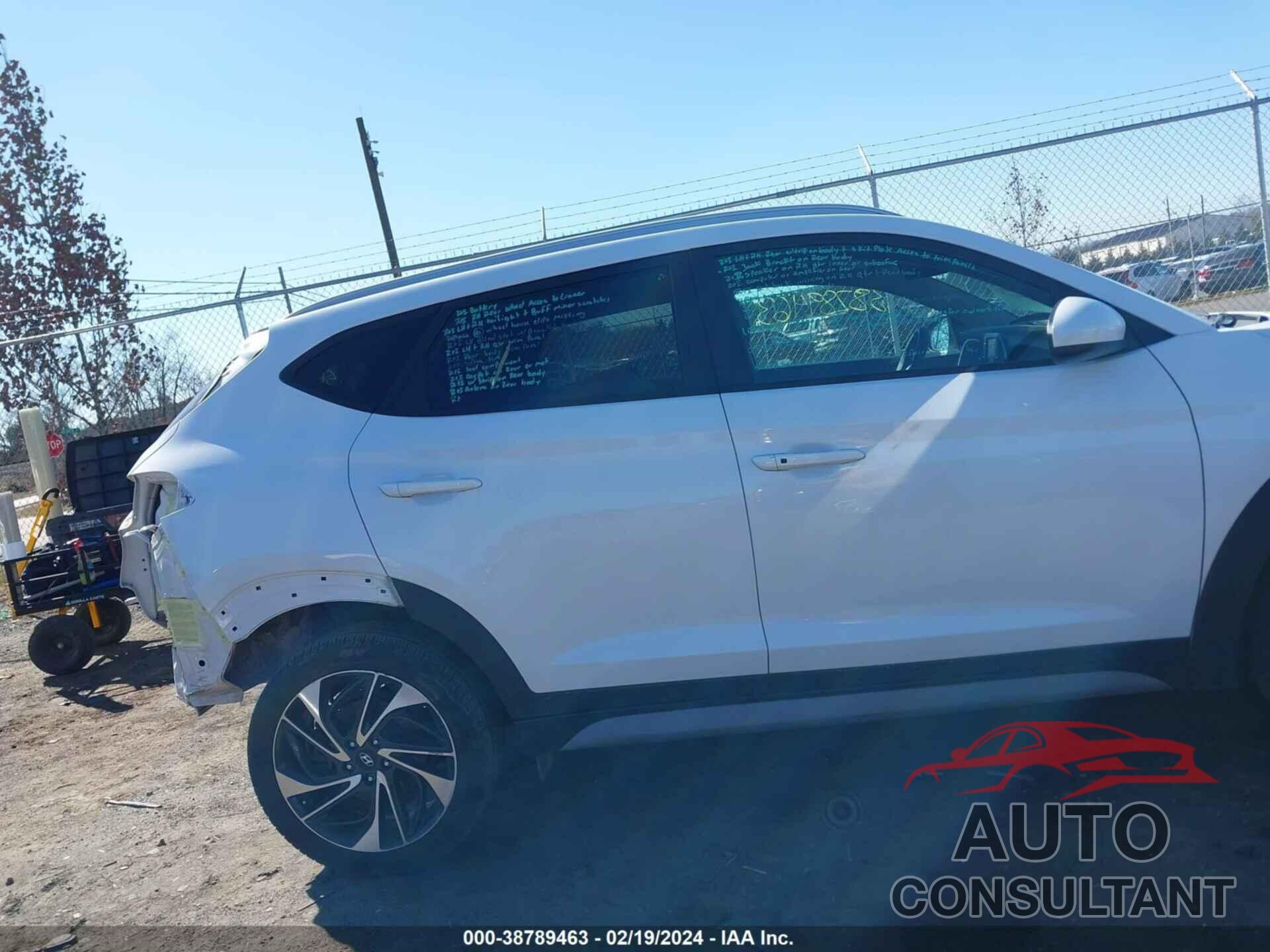 HYUNDAI TUCSON 2019 - KM8J33AL8KU016864