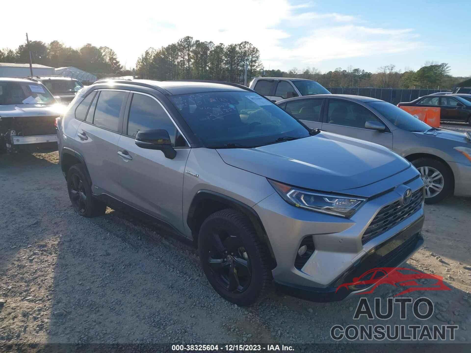 TOYOTA RAV4 2020 - JTMEWRFV0LJ030075