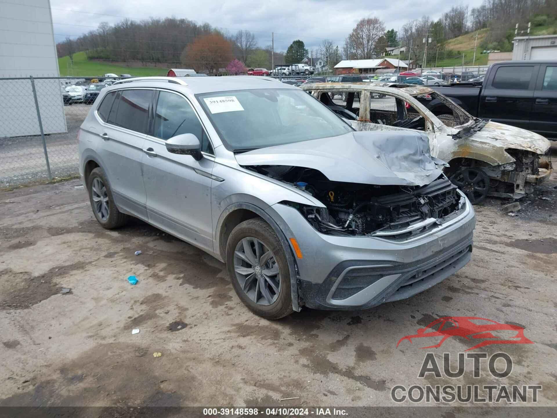 VOLKSWAGEN TIGUAN 2024 - 3VV2B7AX2RM033696