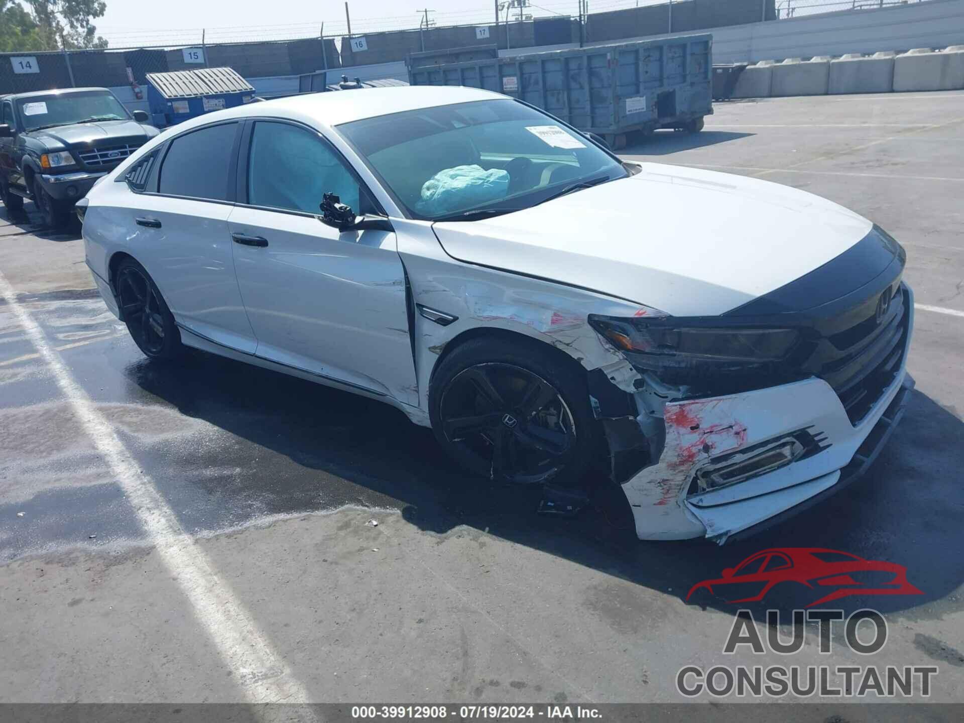 HONDA ACCORD 2018 - 1HGCV1F33JA180979
